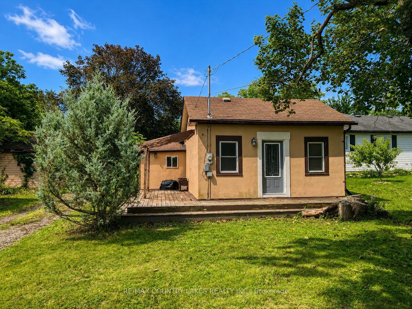Photo 2 of 607 Simcoe Street, Brock, Beaverton — HOMEH
