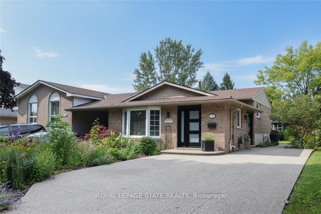 Photo 3 of 374 Brigadoon Drive, Hamilton, Gourley — HOMEH