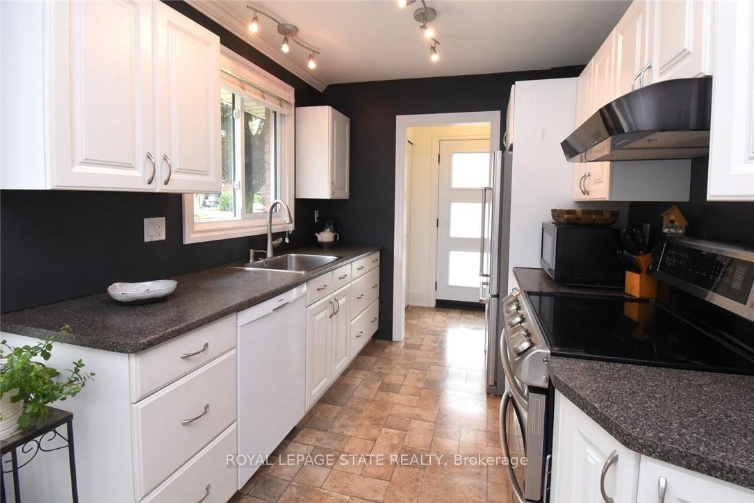 Photo 16 of 374 Brigadoon Drive, Hamilton, Gourley — HOMEH