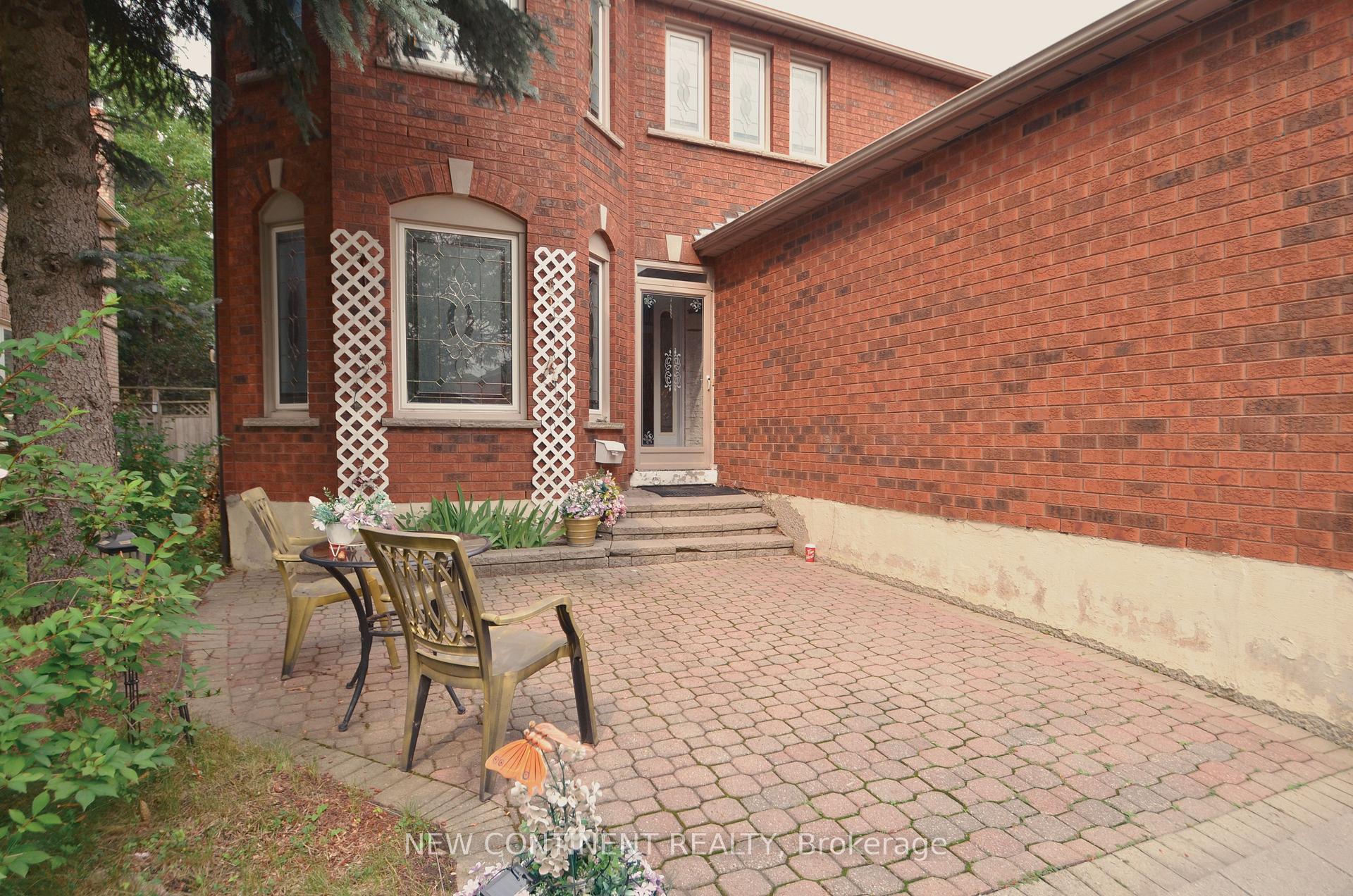 Photo 2 of Unit Main & 2nd, 67 Cornell Crescent, Markham, Milliken Mills East — HOMEH