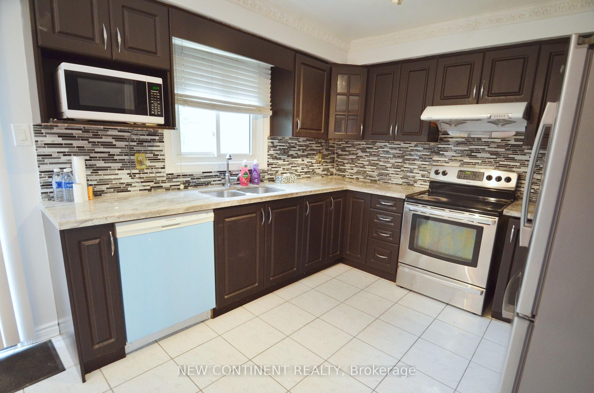 Photo 6 of Unit Main & 2nd, 67 Cornell Crescent, Markham, Milliken Mills East — HOMEH