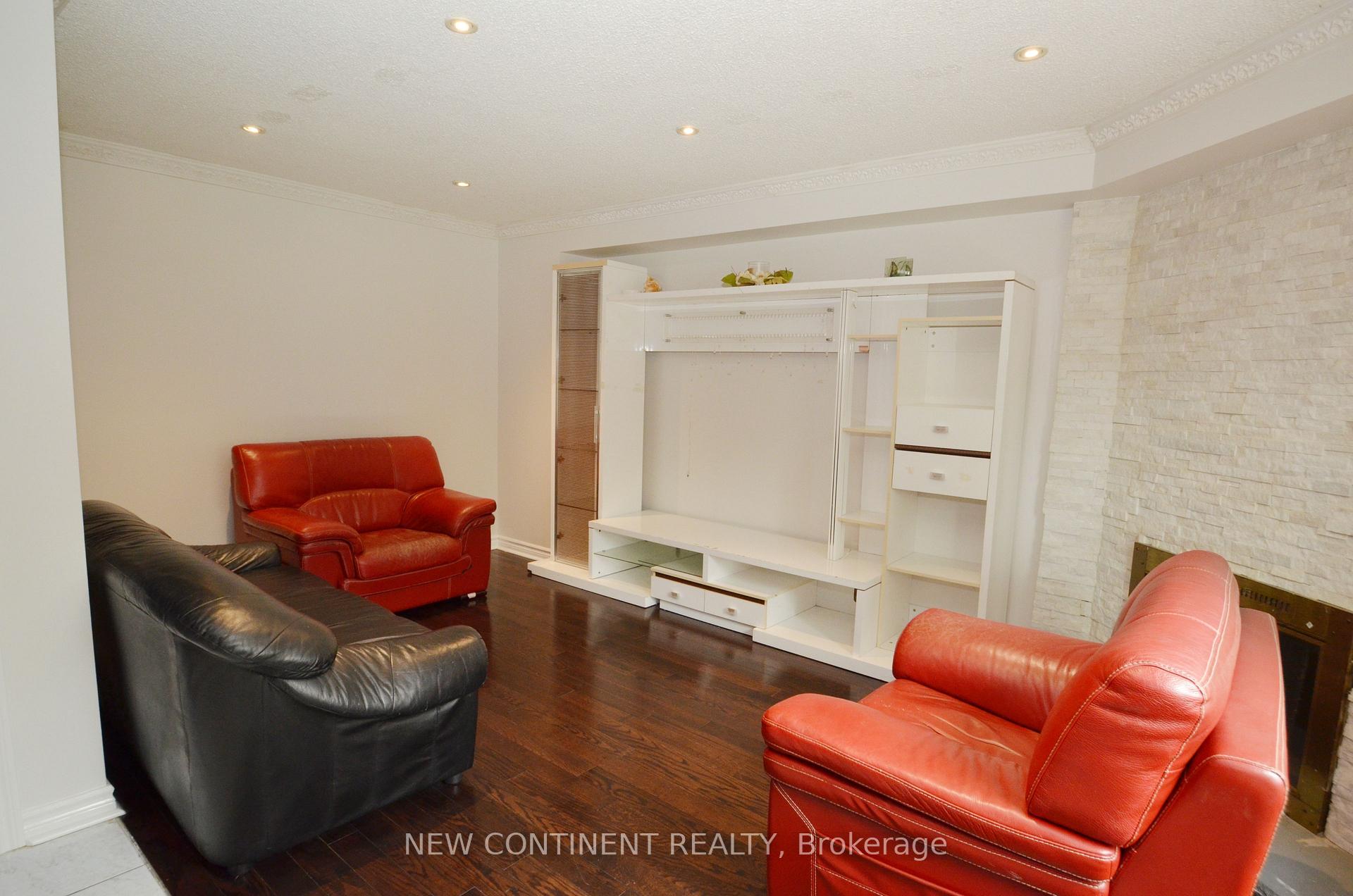 Photo 8 of Unit Main & 2nd, 67 Cornell Crescent, Markham, Milliken Mills East — HOMEH