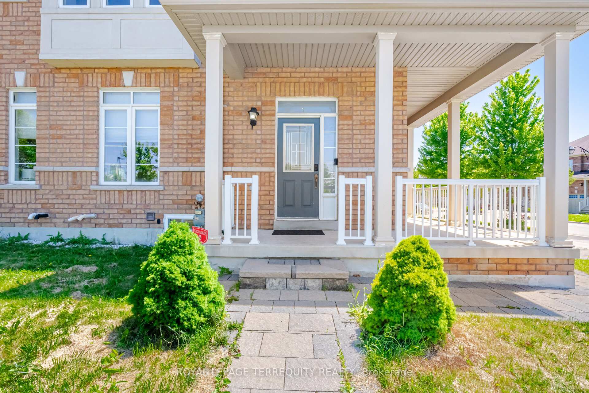 Photo 3 of 36 Chokecherry Crescent, Markham, Wismer — HOMEH