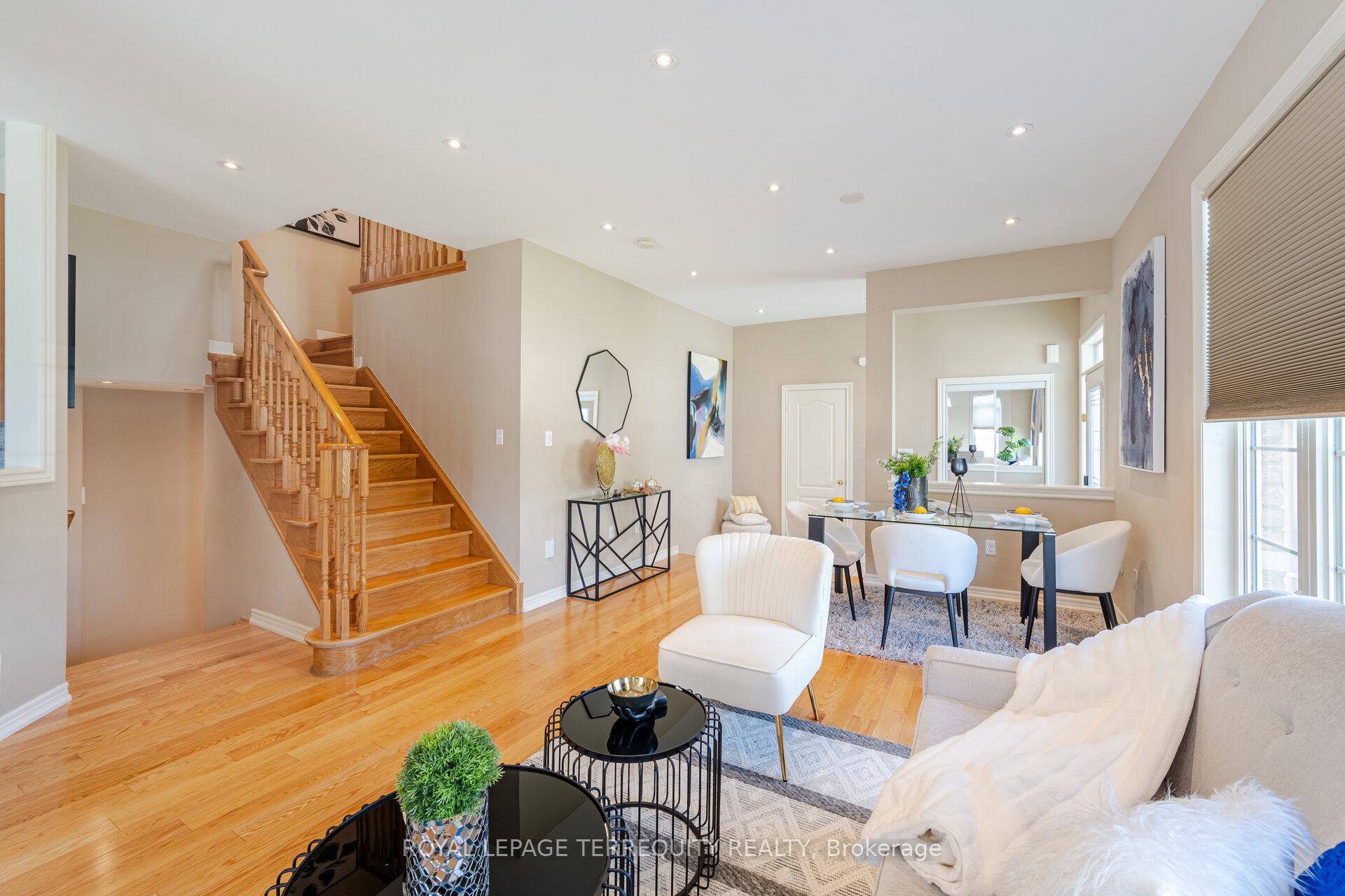 Photo 9 of 36 Chokecherry Crescent, Markham, Wismer — HOMEH