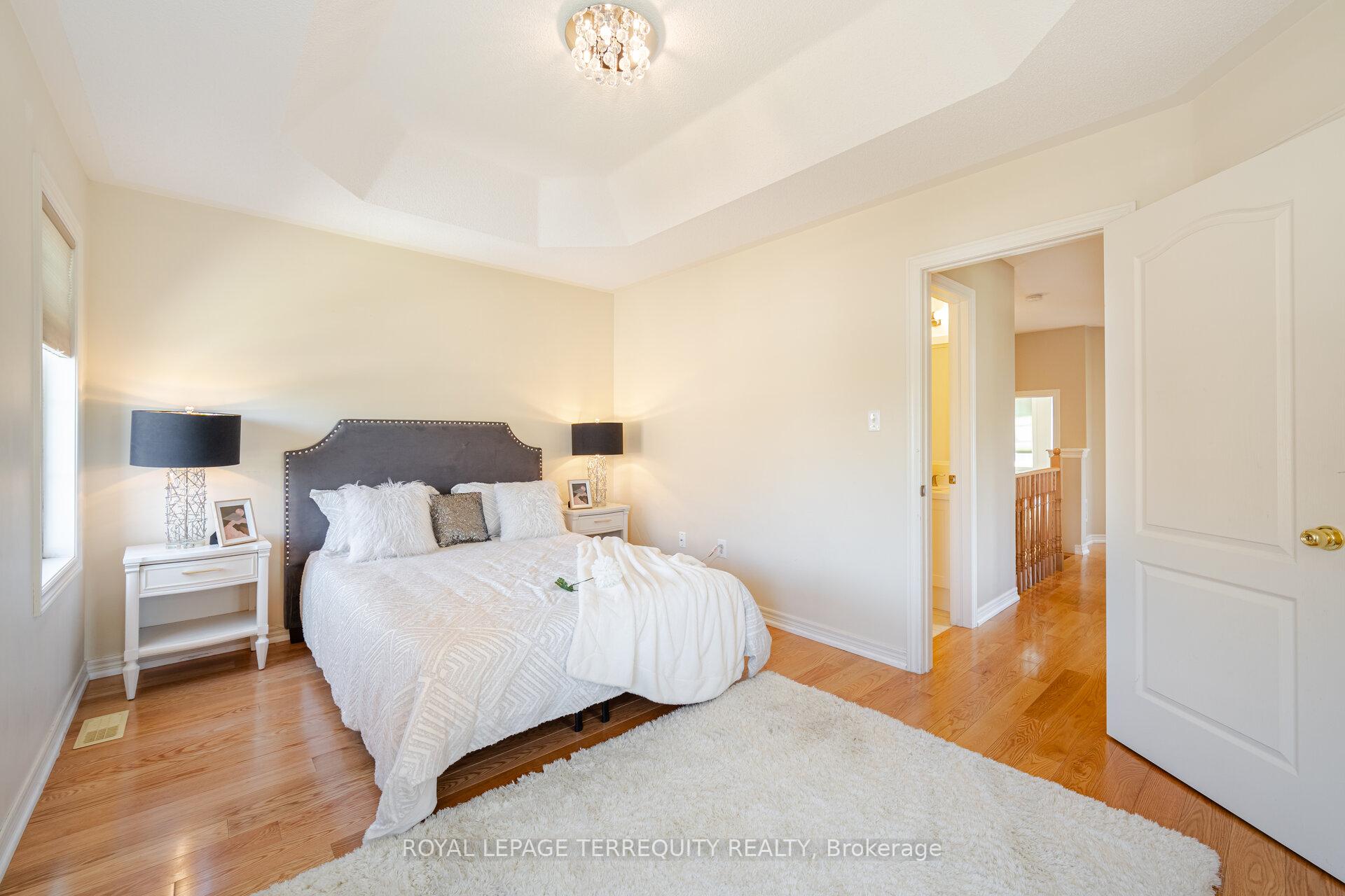 Photo 19 of 36 Chokecherry Crescent, Markham, Wismer — HOMEH