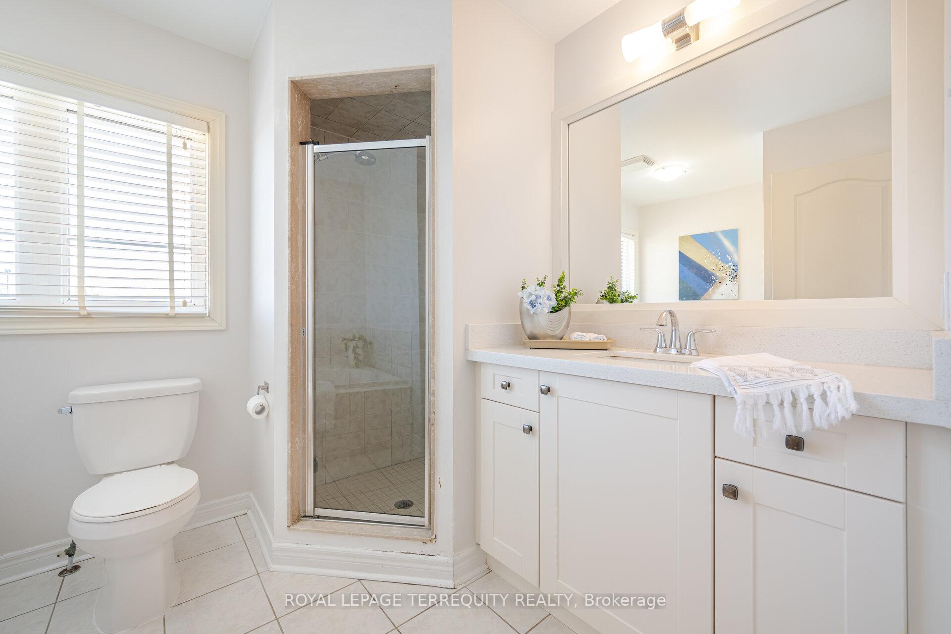 Photo 21 of 36 Chokecherry Crescent, Markham, Wismer — HOMEH