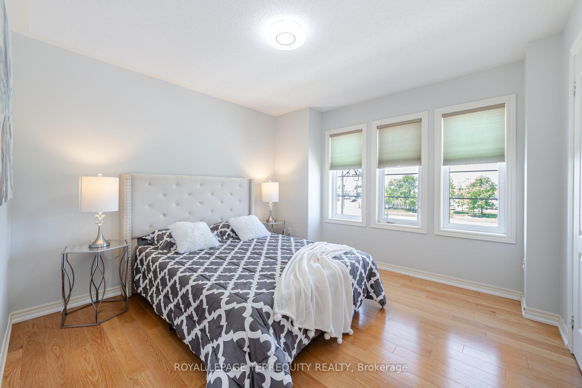 Photo 23 of 36 Chokecherry Crescent, Markham, Wismer — HOMEH