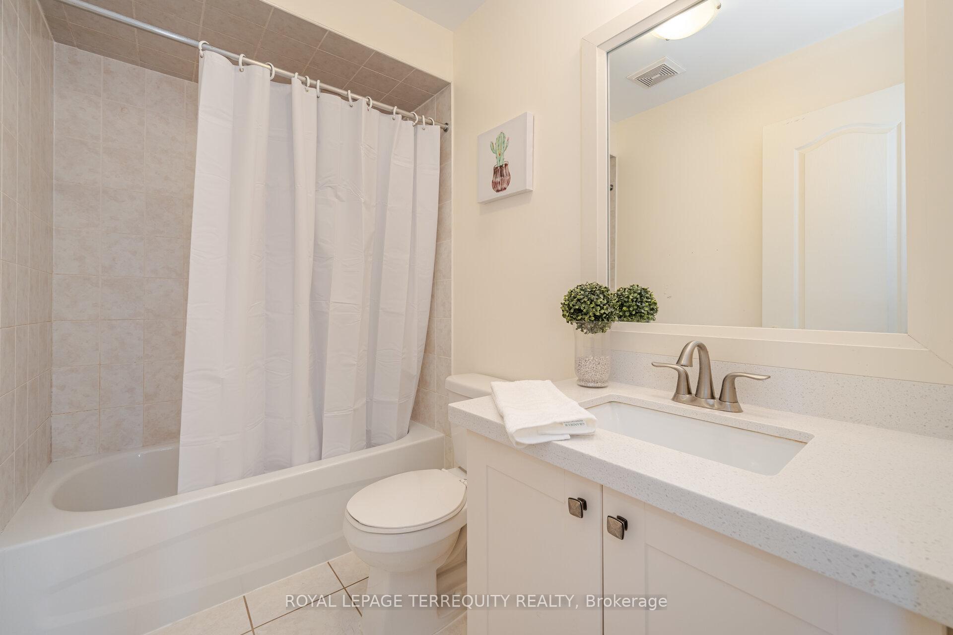 Photo 30 of 36 Chokecherry Crescent, Markham, Wismer — HOMEH