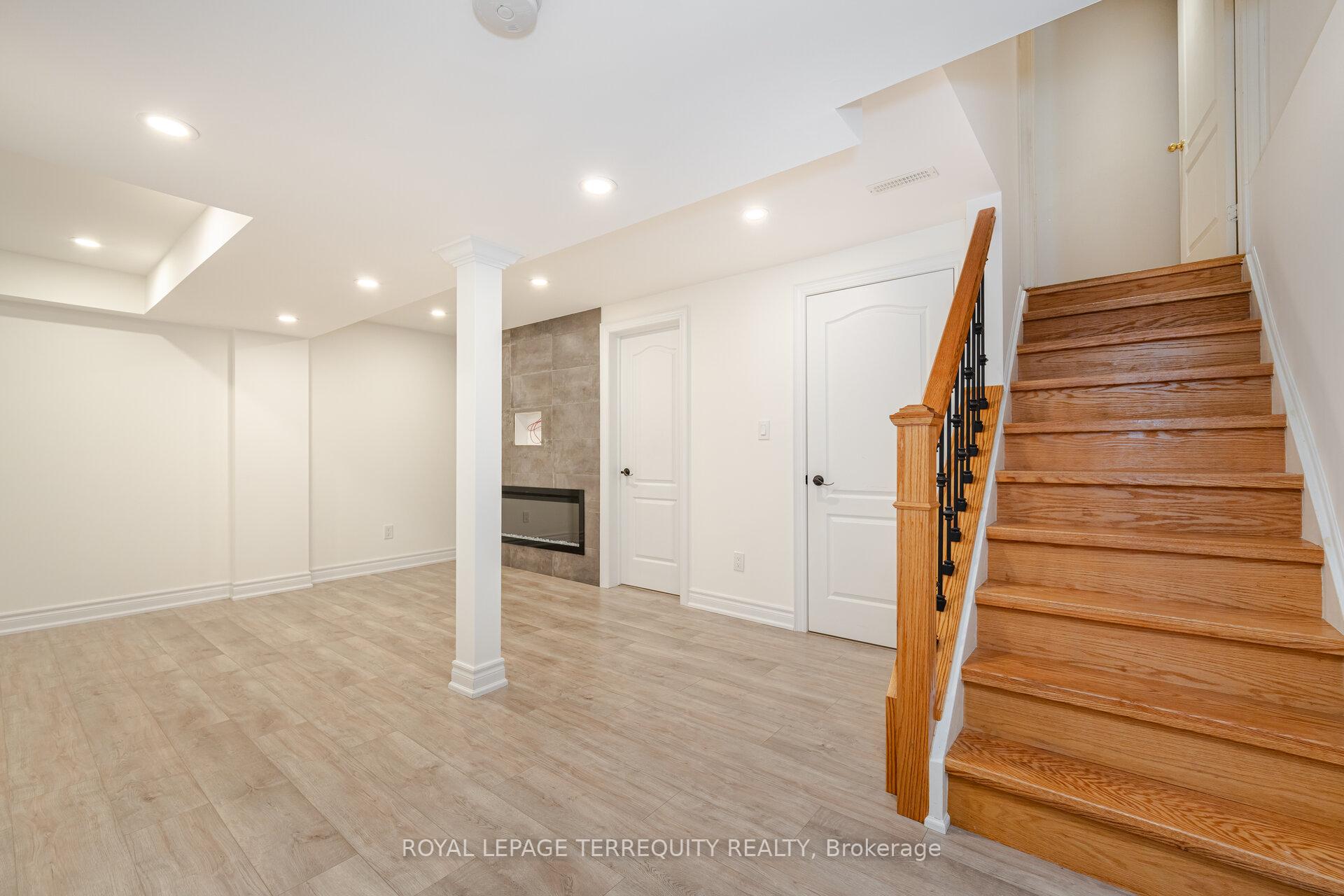 Photo 31 of 36 Chokecherry Crescent, Markham, Wismer — HOMEH