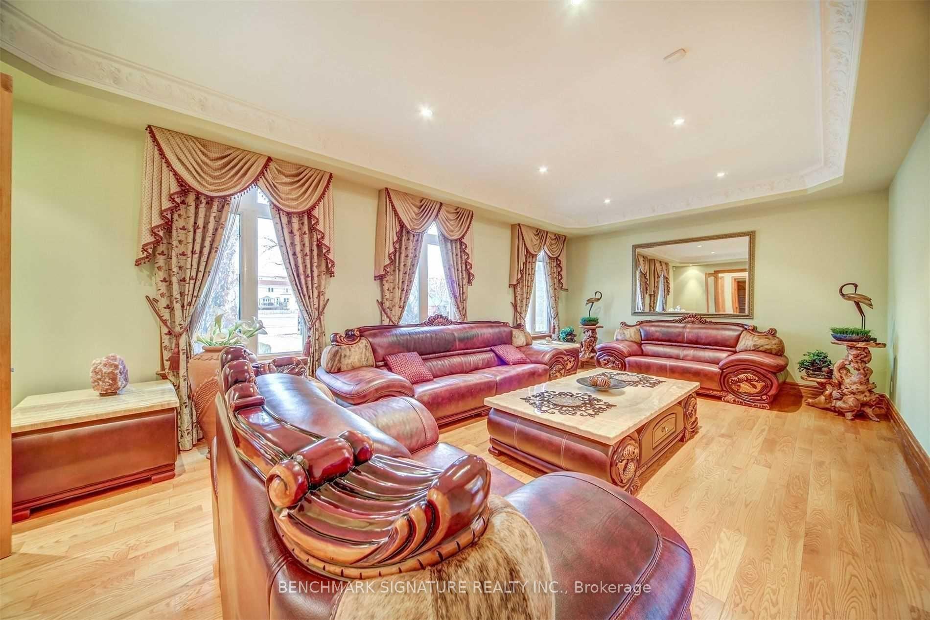 Photo 16 of 4572 14th Avenue, Markham, Milliken Mills East — HOMEH