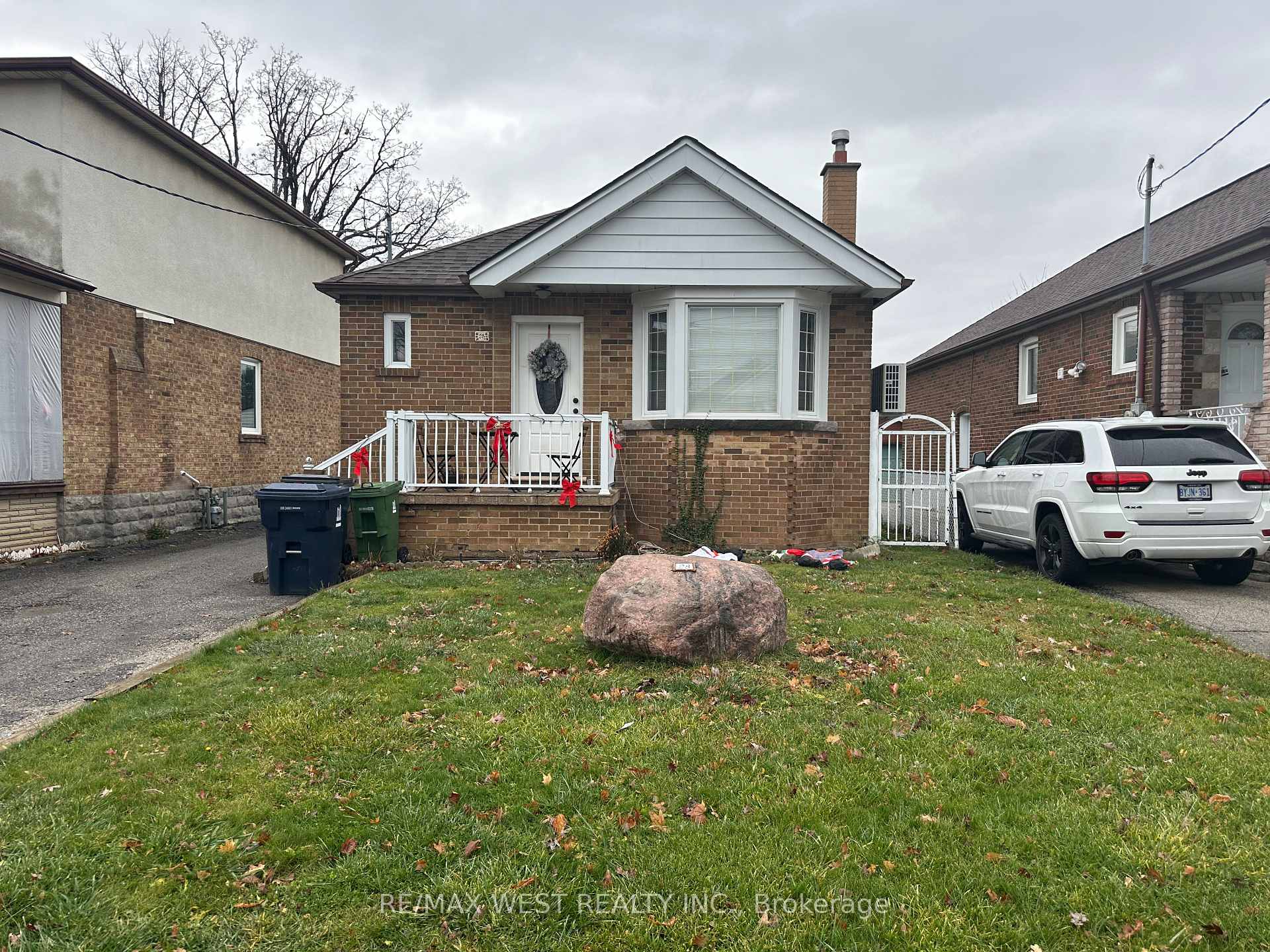 Front of Unit Lower, 28 Snider Avenue