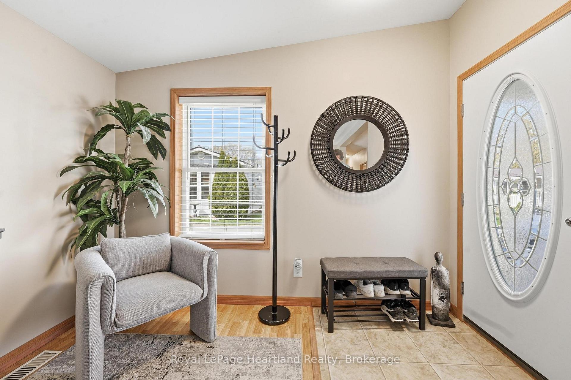 Photo 8 of 12 Cherokee Lane, Ashfield-Colborne-Wawanosh, Colborne — HOMEH