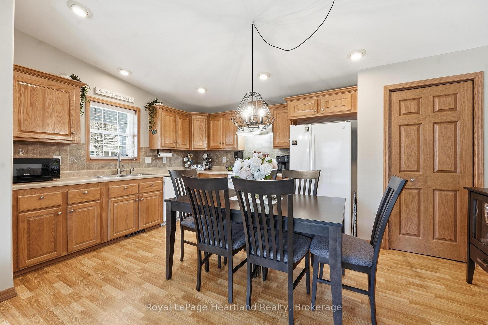 Photo 13 of 12 Cherokee Lane, Ashfield-Colborne-Wawanosh, Colborne — HOMEH