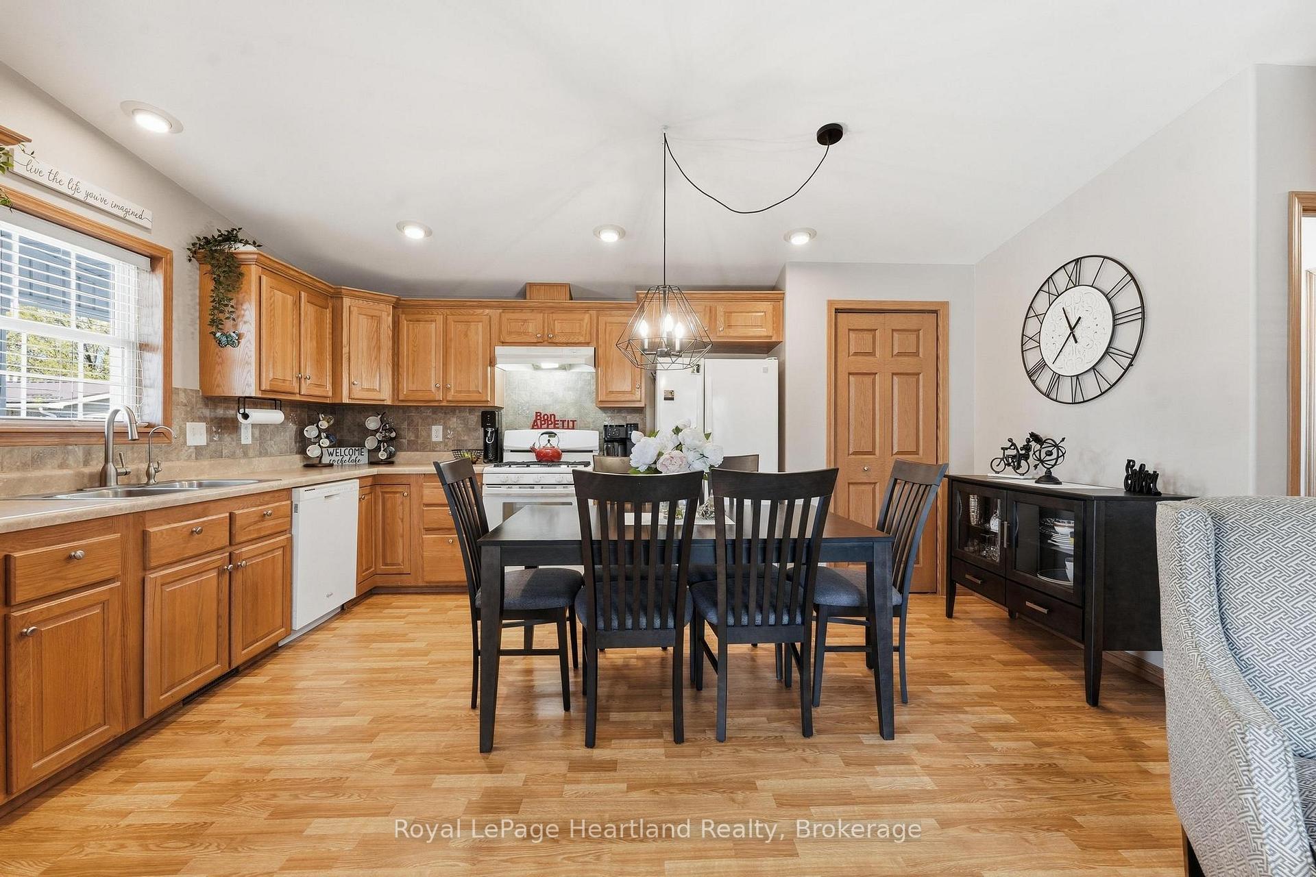 Photo 14 of 12 Cherokee Lane, Ashfield-Colborne-Wawanosh, Colborne — HOMEH