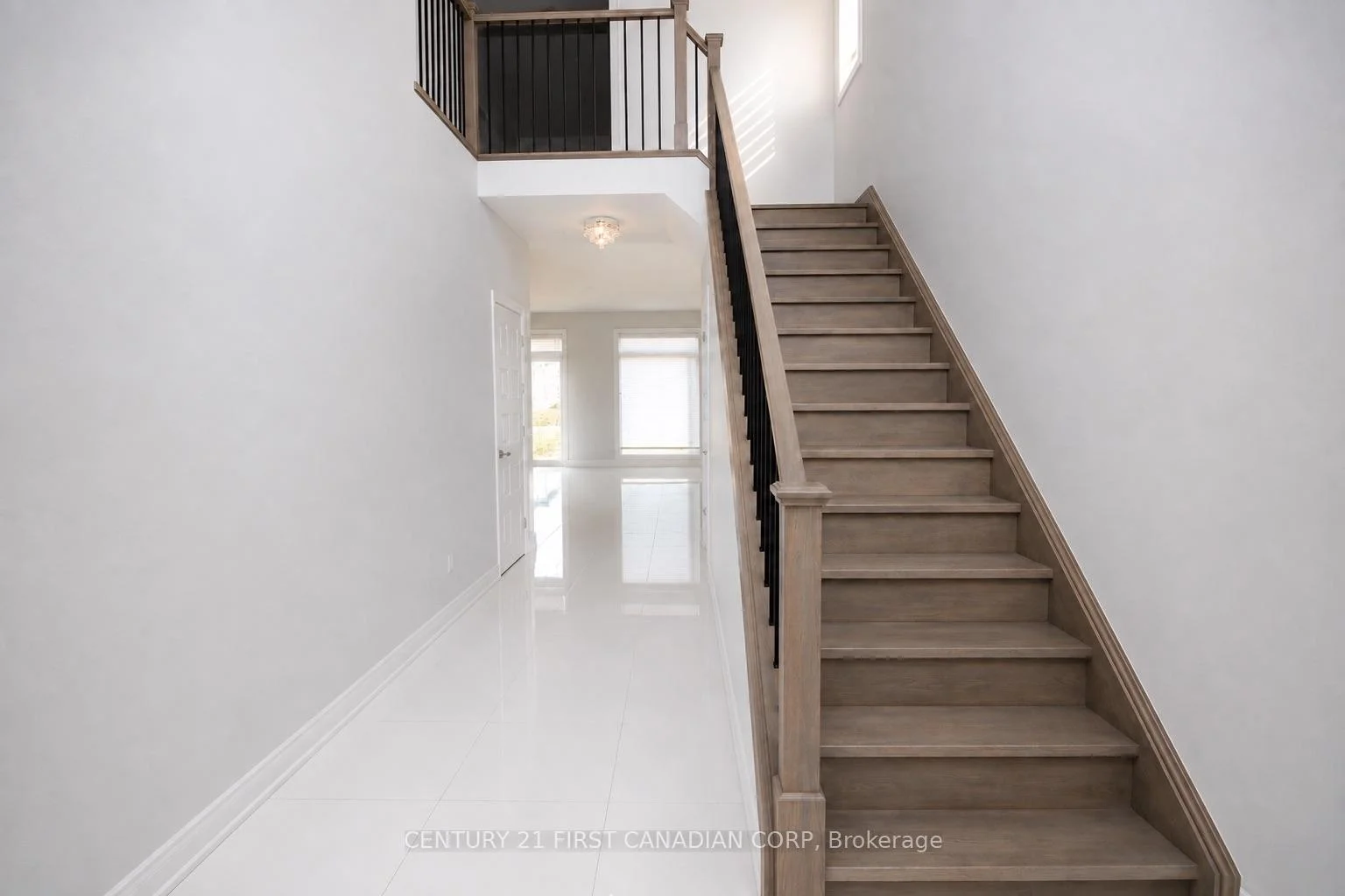 Photo 2 of 1300 Twilite Boulevard, London, North S — HOMEH