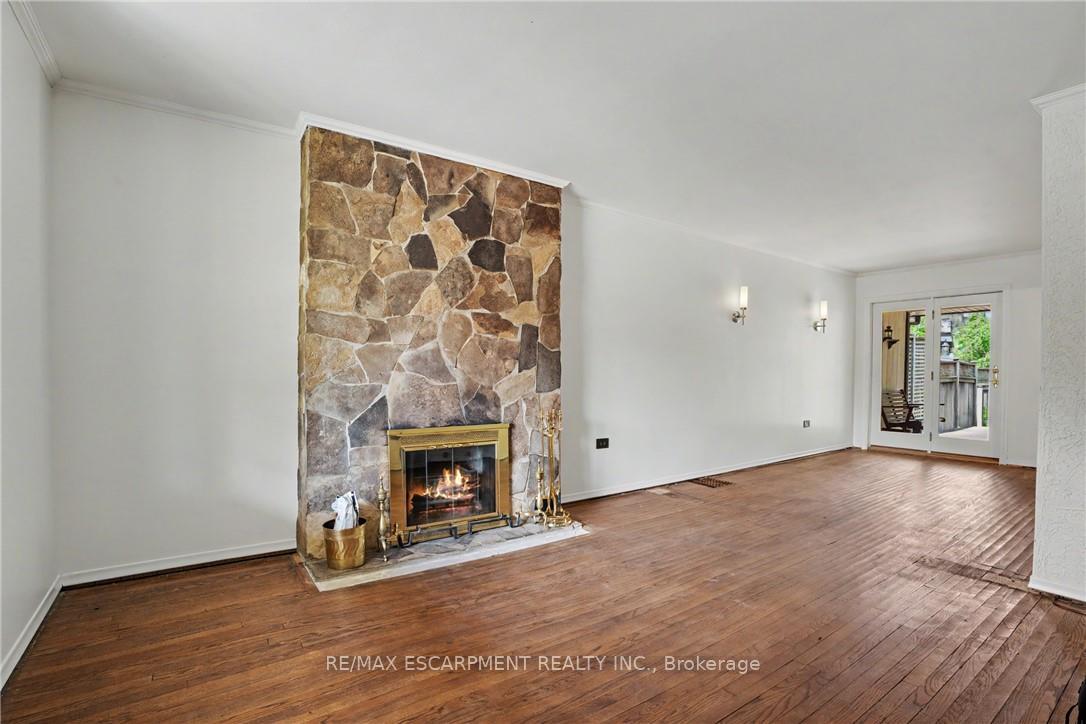 Photo 7 of 18 Elma Street, Etobicoke, Mimico — HOMEH