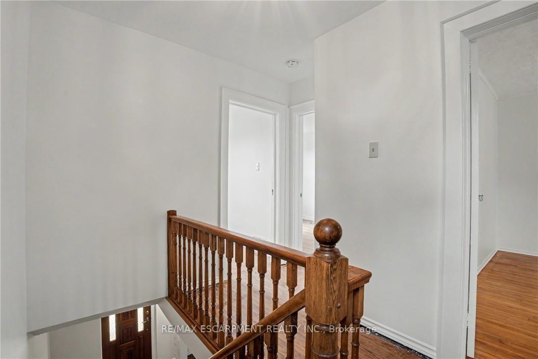 Photo 15 of 18 Elma Street, Etobicoke, Mimico — HOMEH