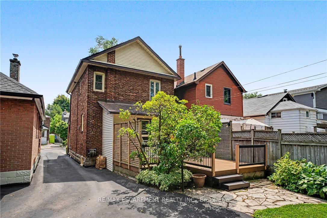 Photo 32 of 18 Elma Street, Etobicoke, Mimico — HOMEH