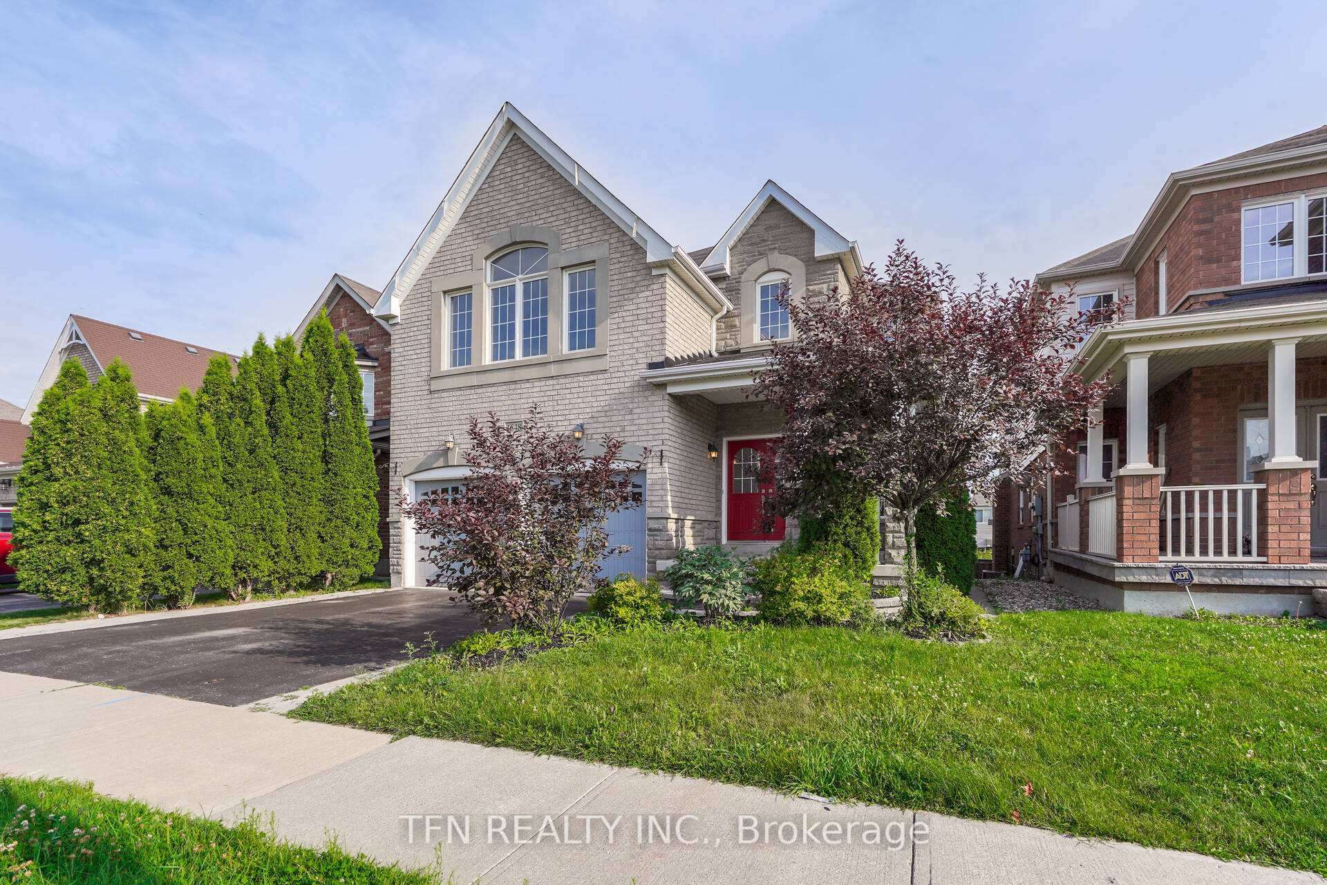 Photo 2 of Unit Upper, 1648 Pennel Drive, Oshawa, Taunton — HOMEH