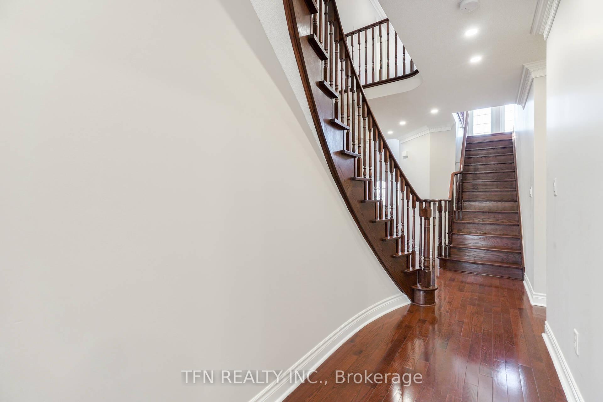 Photo 10 of Unit Upper, 1648 Pennel Drive, Oshawa, Taunton — HOMEH