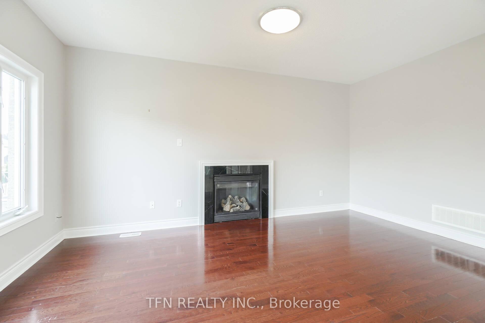Photo 11 of Unit Upper, 1648 Pennel Drive, Oshawa, Taunton — HOMEH