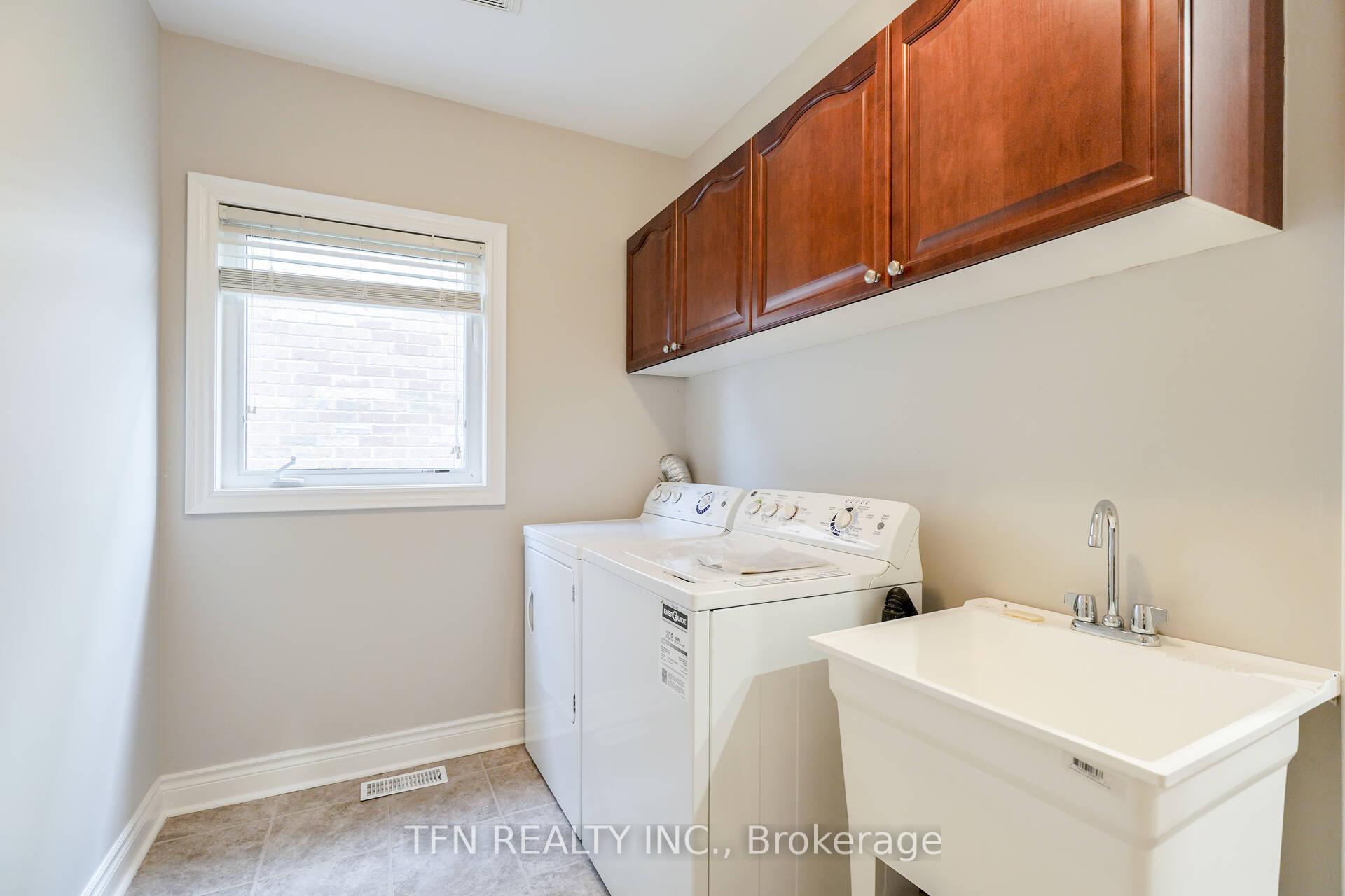 Photo 24 of Unit Upper, 1648 Pennel Drive, Oshawa, Taunton — HOMEH
