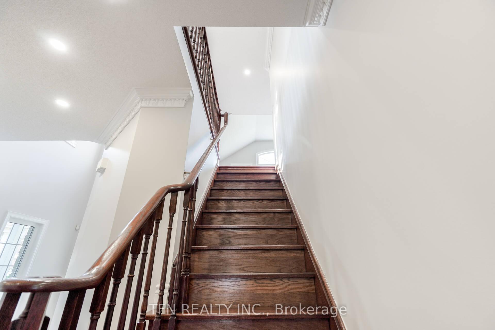 Photo 25 of Unit Upper, 1648 Pennel Drive, Oshawa, Taunton — HOMEH