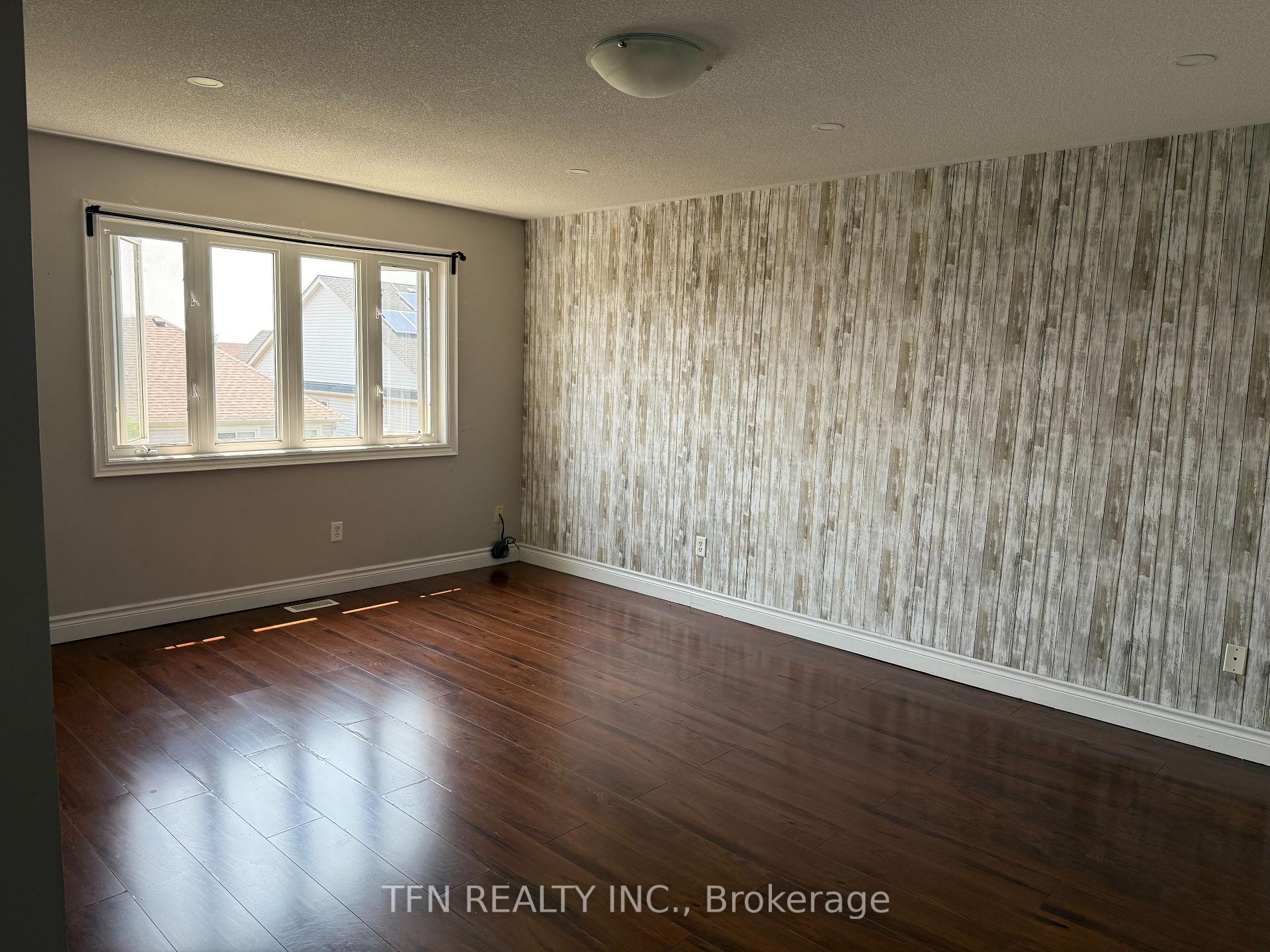 Photo 28 of Unit Upper, 1648 Pennel Drive, Oshawa, Taunton — HOMEH