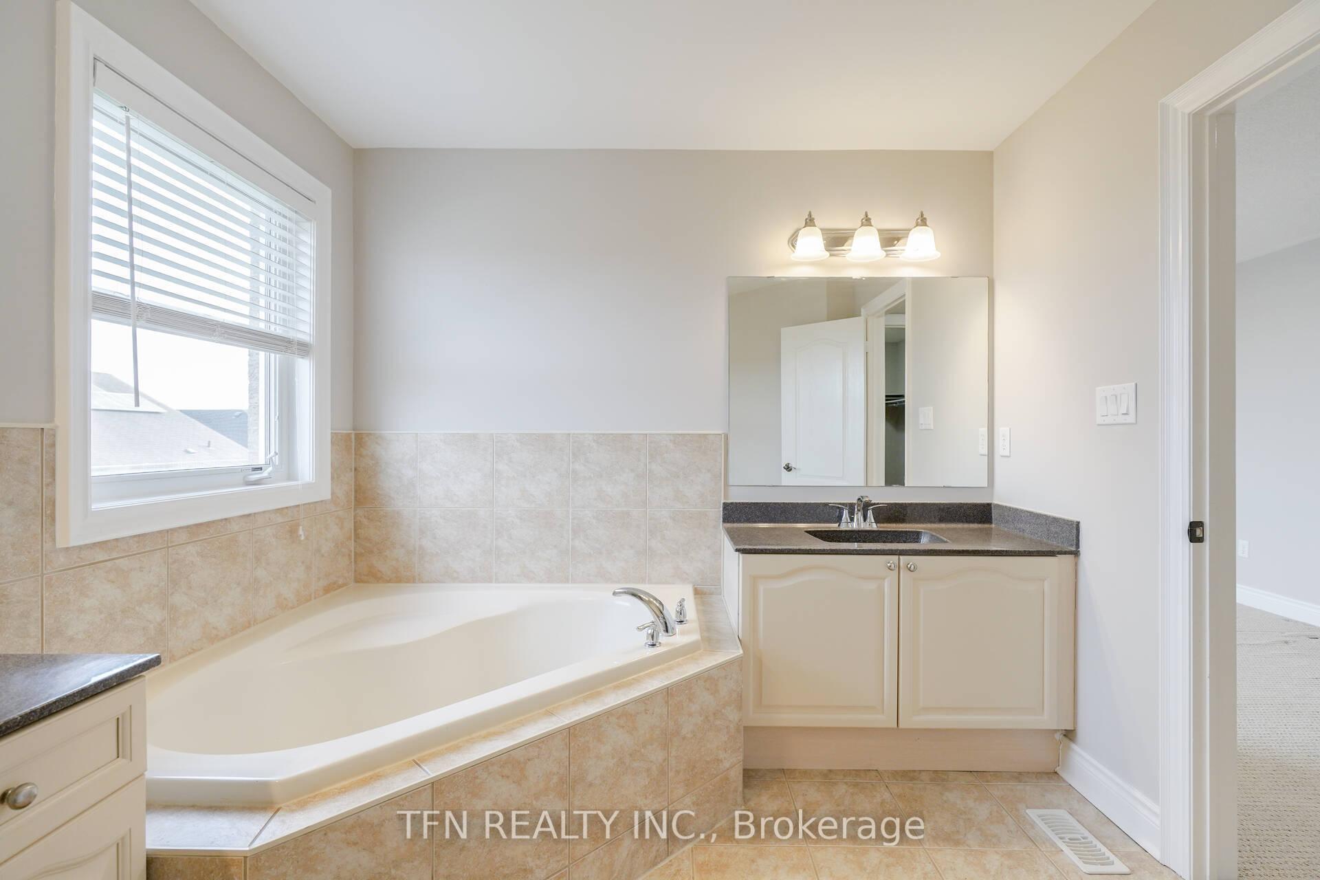 Photo 31 of Unit Upper, 1648 Pennel Drive, Oshawa, Taunton — HOMEH