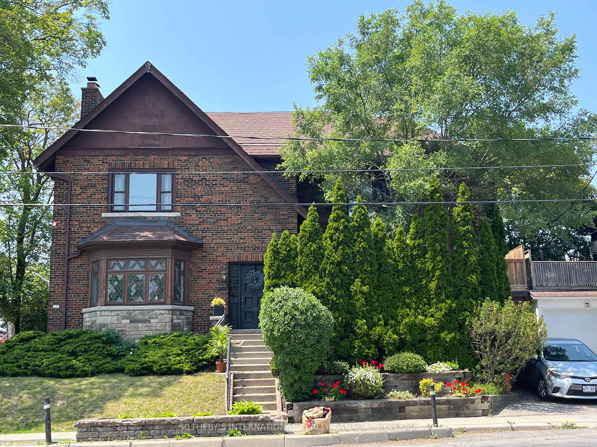Photo 1 of Unit Lower, 458A Oriole Parkway, Toronto, Yonge-Eglinton — HOMEH