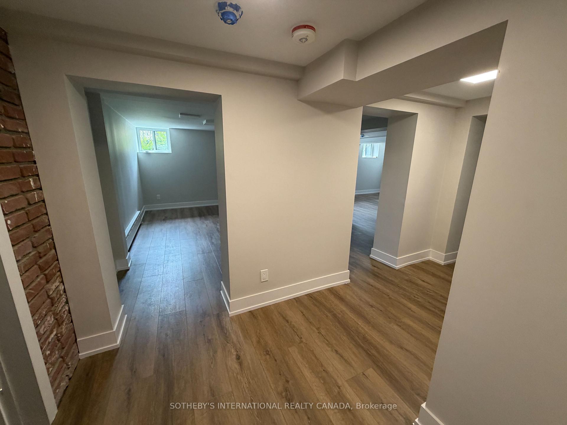 Photo 3 of Unit Lower, 458A Oriole Parkway, Toronto, Yonge-Eglinton — HOMEH