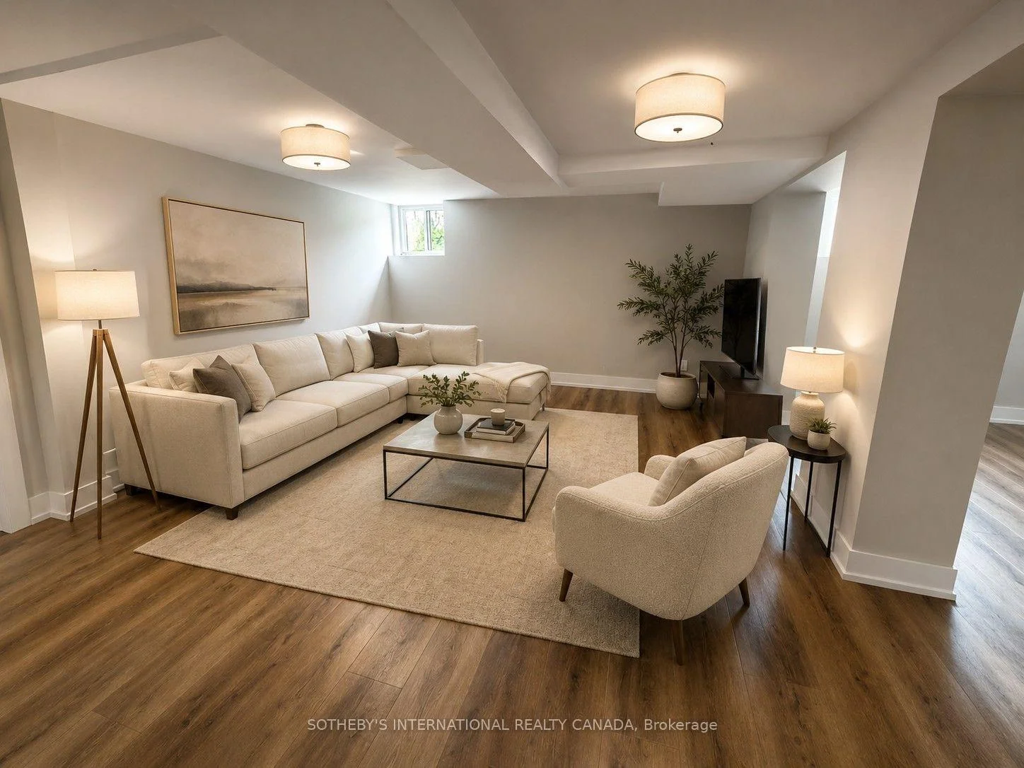 Photo 4 of Unit Lower, 458A Oriole Parkway, Toronto, Yonge-Eglinton — HOMEH