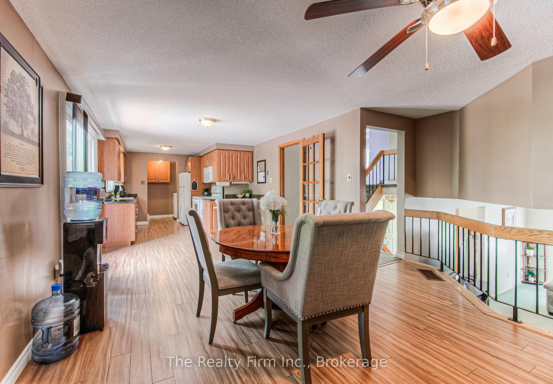 Photo 9 of 82 Roseneath Crescent, Kitchener, Laurentian Hills — HOMEH