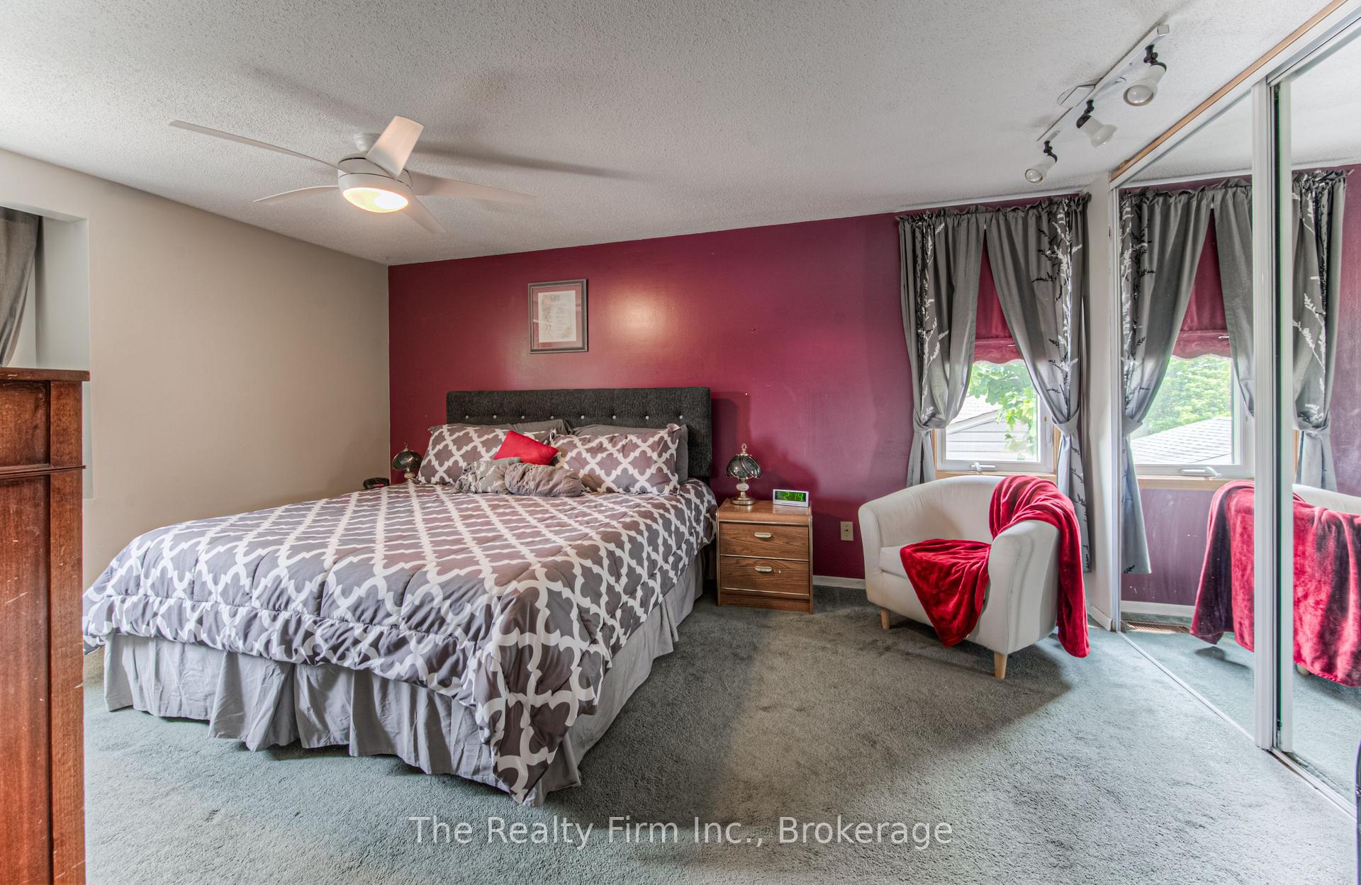 Photo 15 of 82 Roseneath Crescent, Kitchener, Laurentian Hills — HOMEH