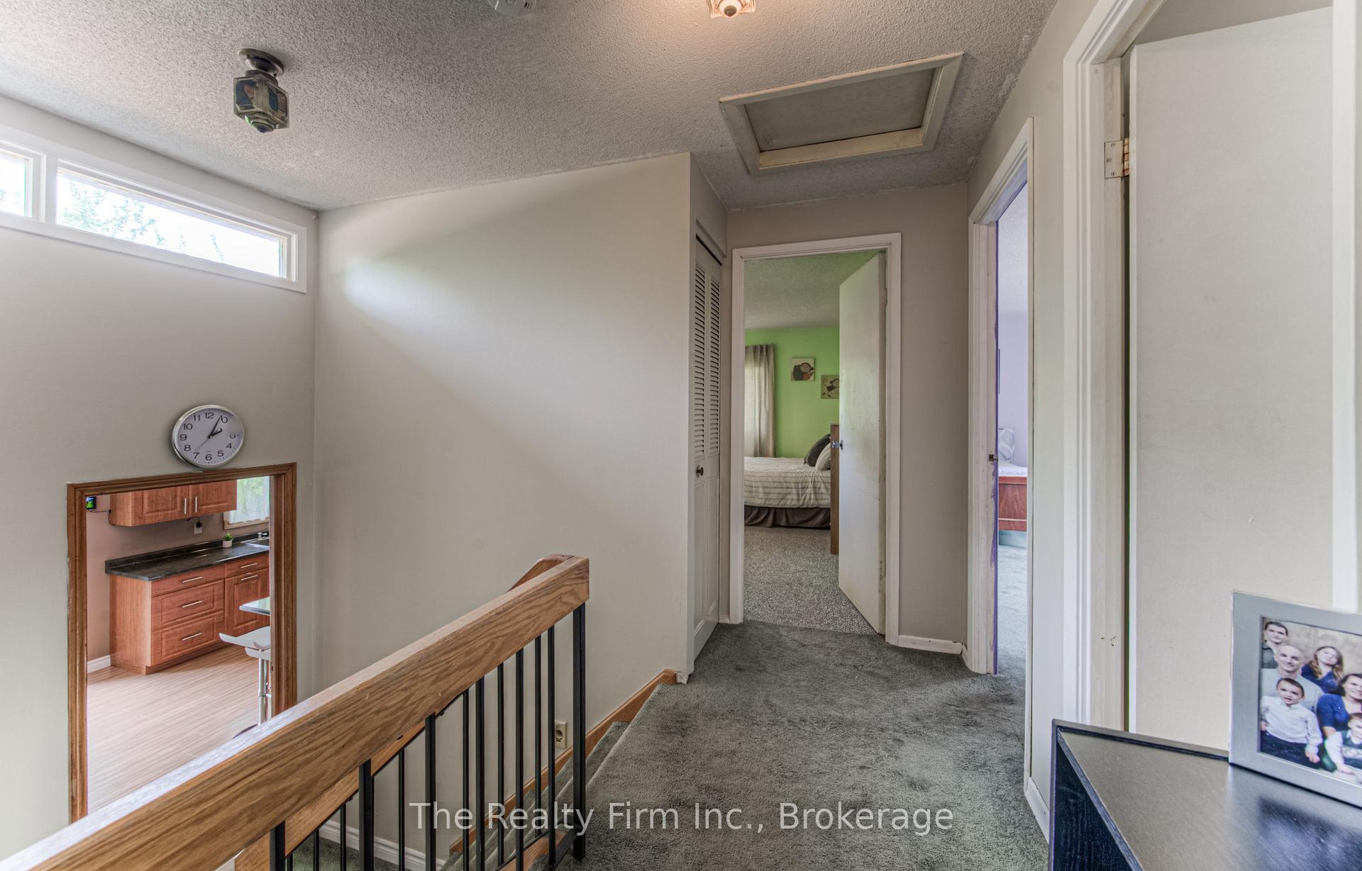 Photo 17 of 82 Roseneath Crescent, Kitchener, Laurentian Hills — HOMEH