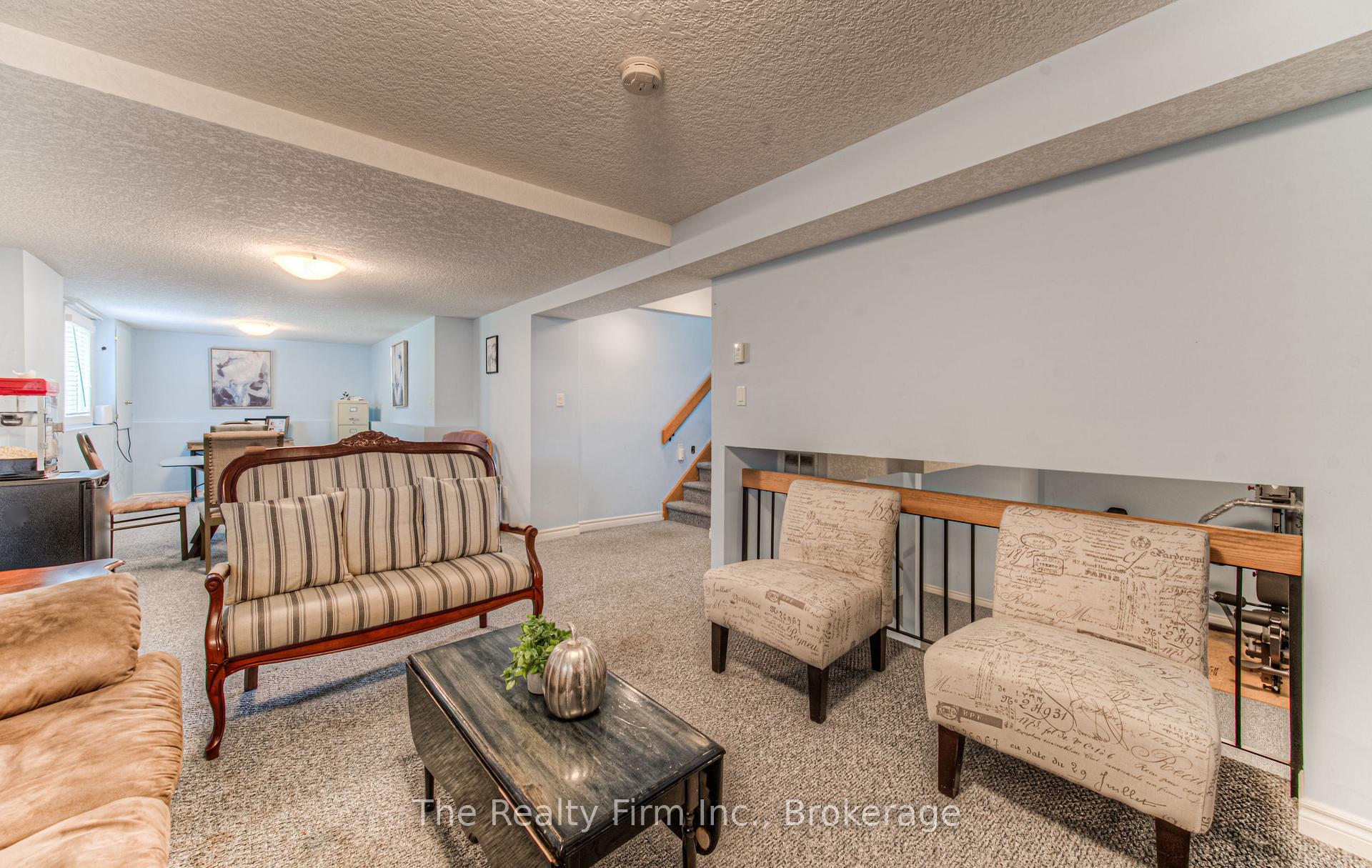Photo 23 of 82 Roseneath Crescent, Kitchener, Laurentian Hills — HOMEH