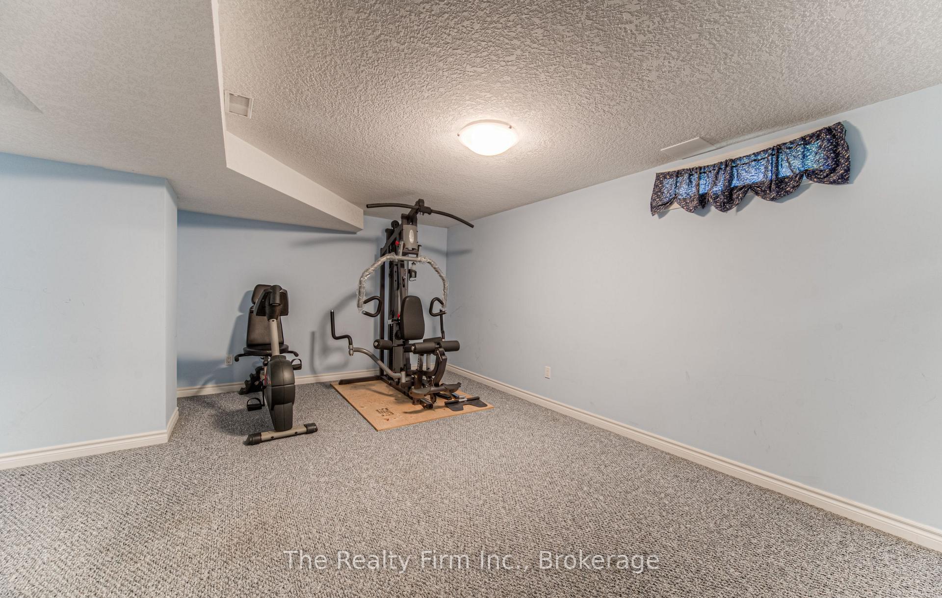 Photo 26 of 82 Roseneath Crescent, Kitchener, Laurentian Hills — HOMEH