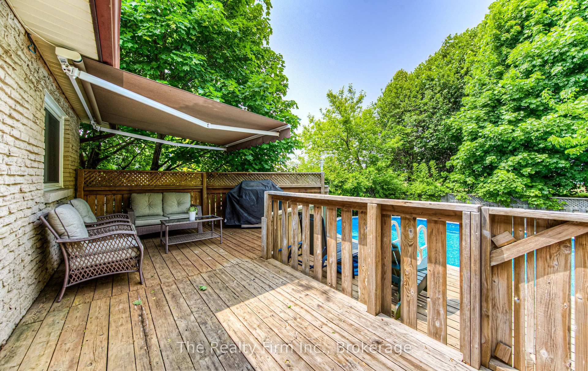 Photo 28 of 82 Roseneath Crescent, Kitchener, Laurentian Hills — HOMEH