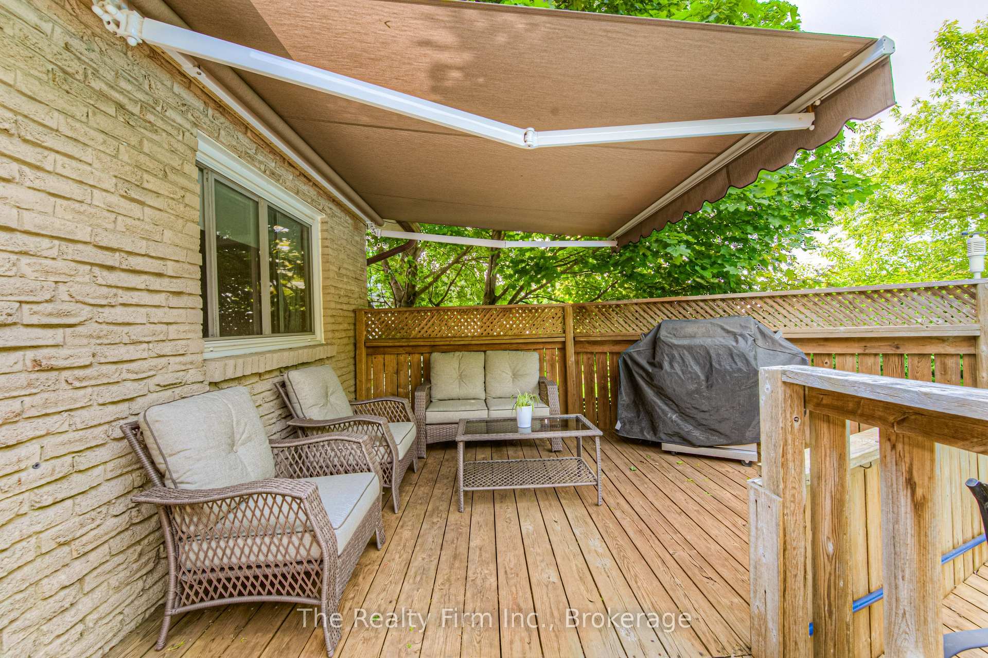 Photo 29 of 82 Roseneath Crescent, Kitchener, Laurentian Hills — HOMEH