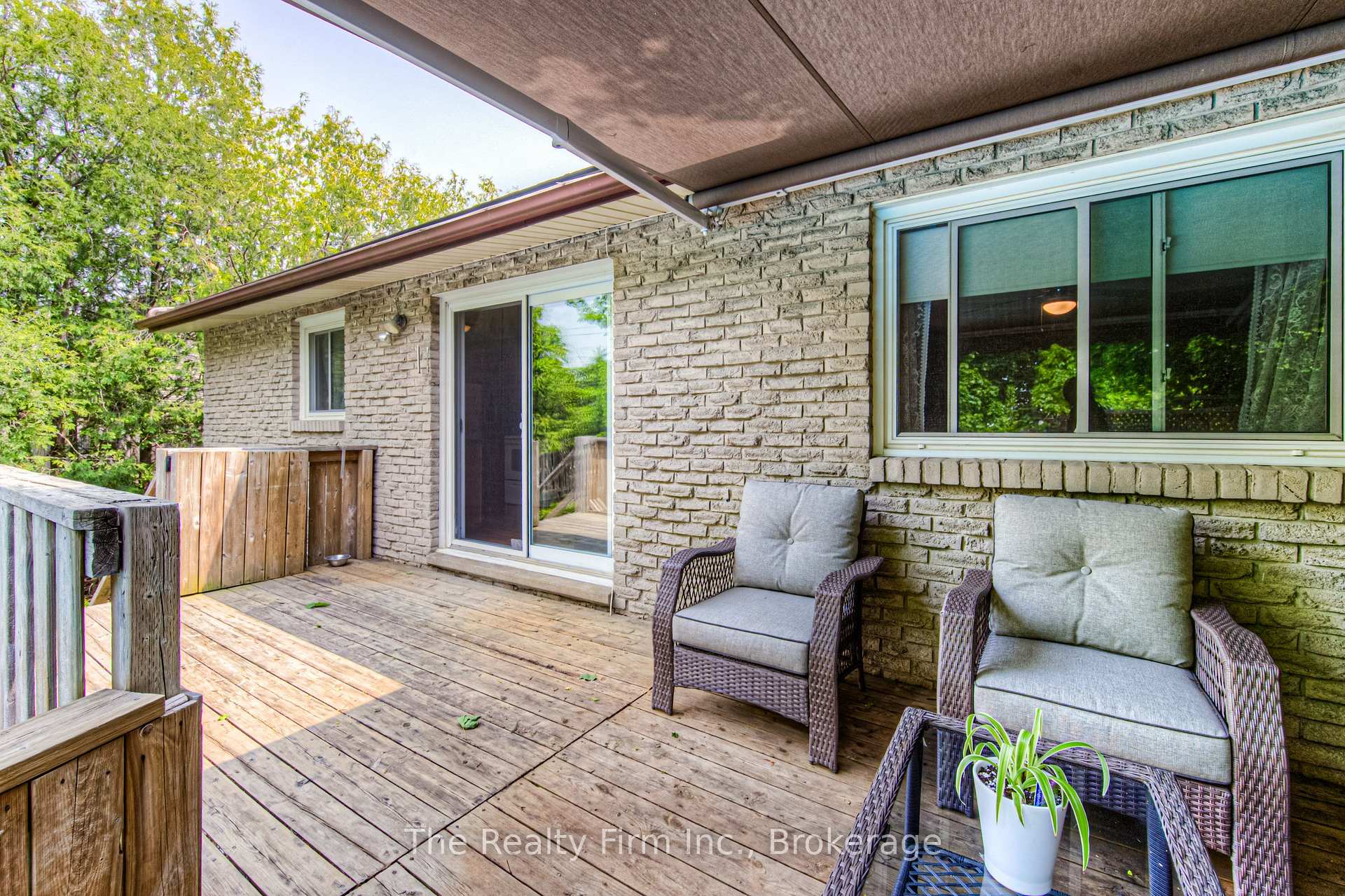 Photo 30 of 82 Roseneath Crescent, Kitchener, Laurentian Hills — HOMEH