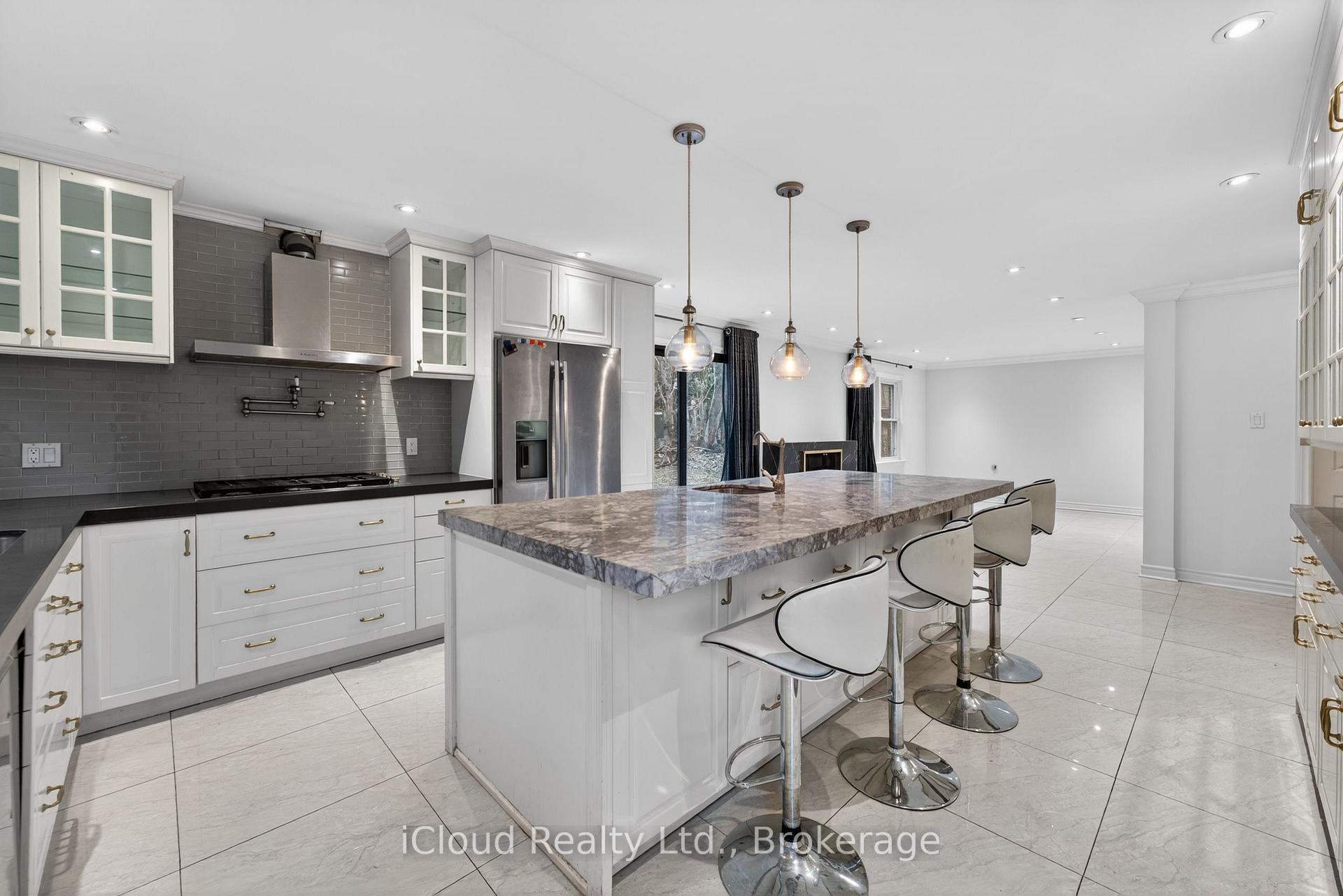 Photo 7 of 52 Montressor Drive, North York, St. Andrew-Windfields — HOMEH