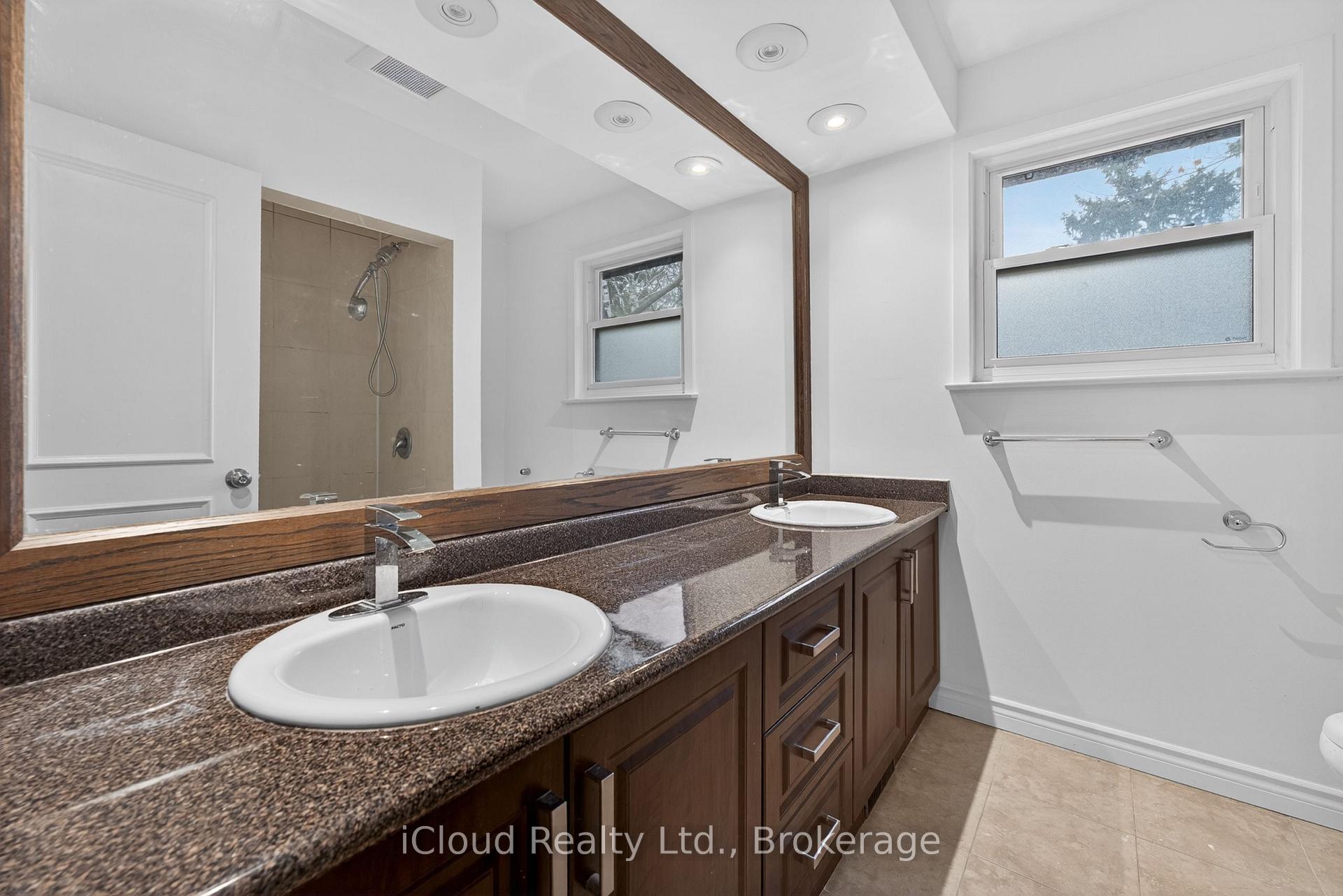 Photo 19 of 52 Montressor Drive, North York, St. Andrew-Windfields — HOMEH