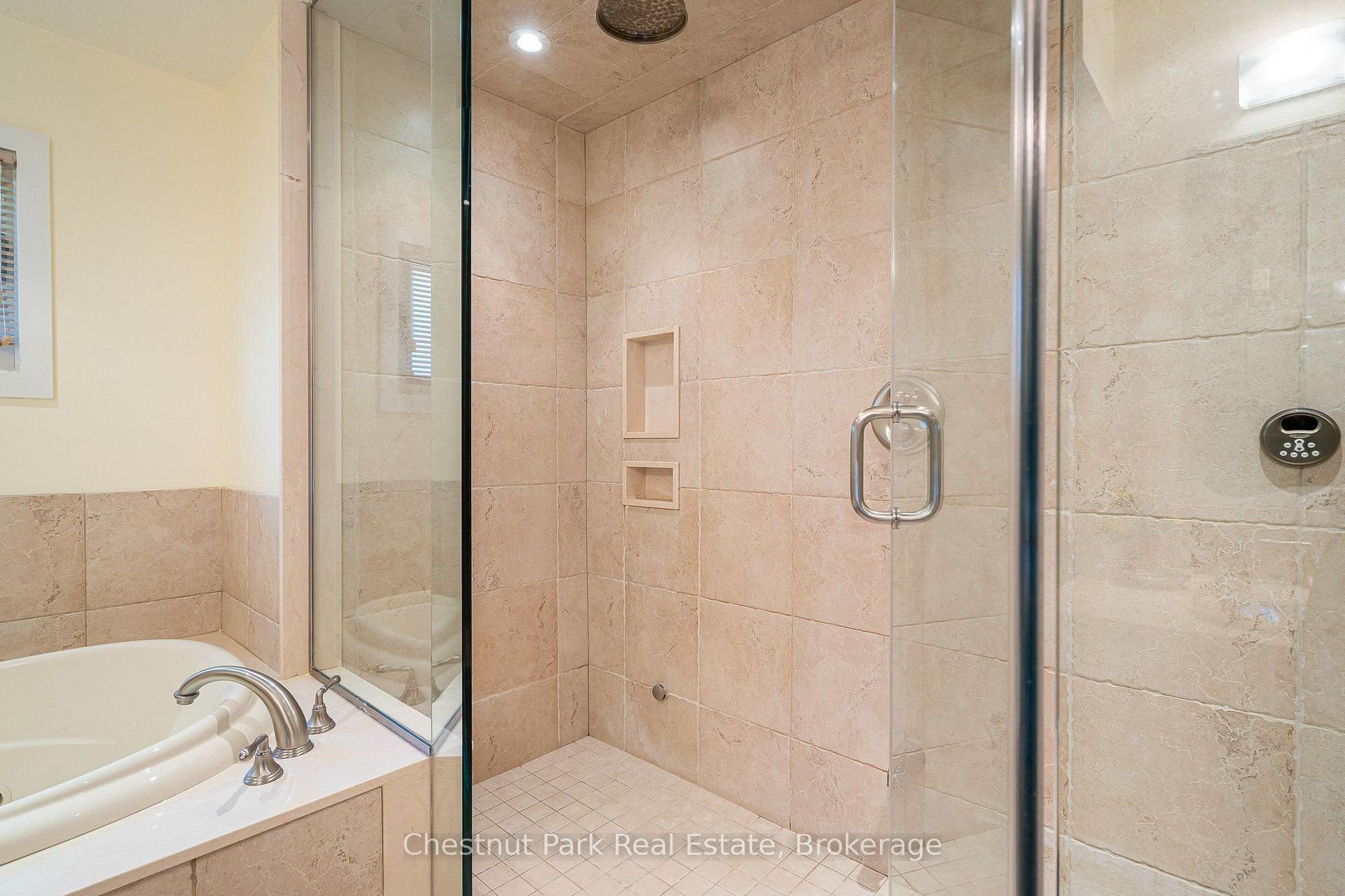 Photo 17 of 131 Martin Grove, Blue Mountains — HOMEH