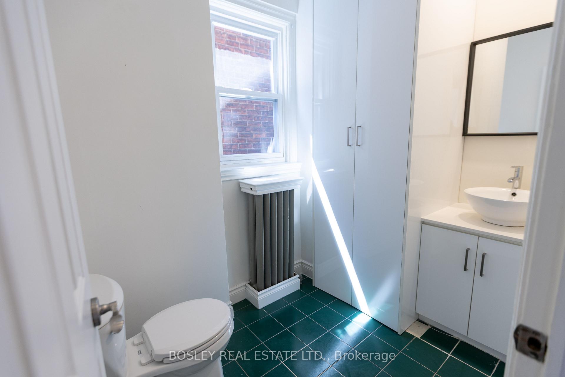 Photo 13 of Unit 2nd & 3rd, 411 Shaw Street, Toronto, Trinity-Bellwoods — HOMEH