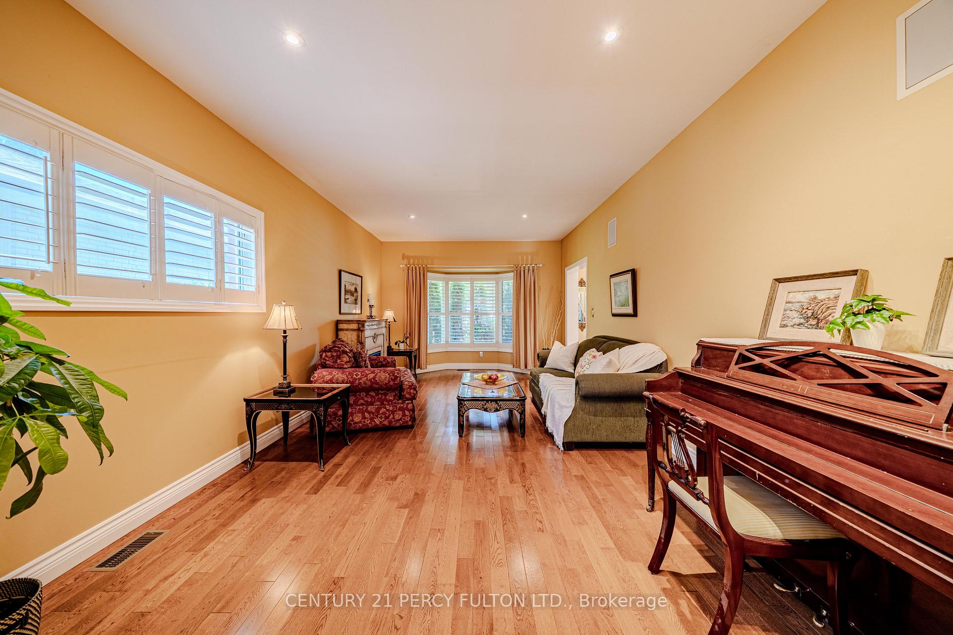 Photo 8 of 30 Willowgate Drive, Markham, Bullock — HOMEH
