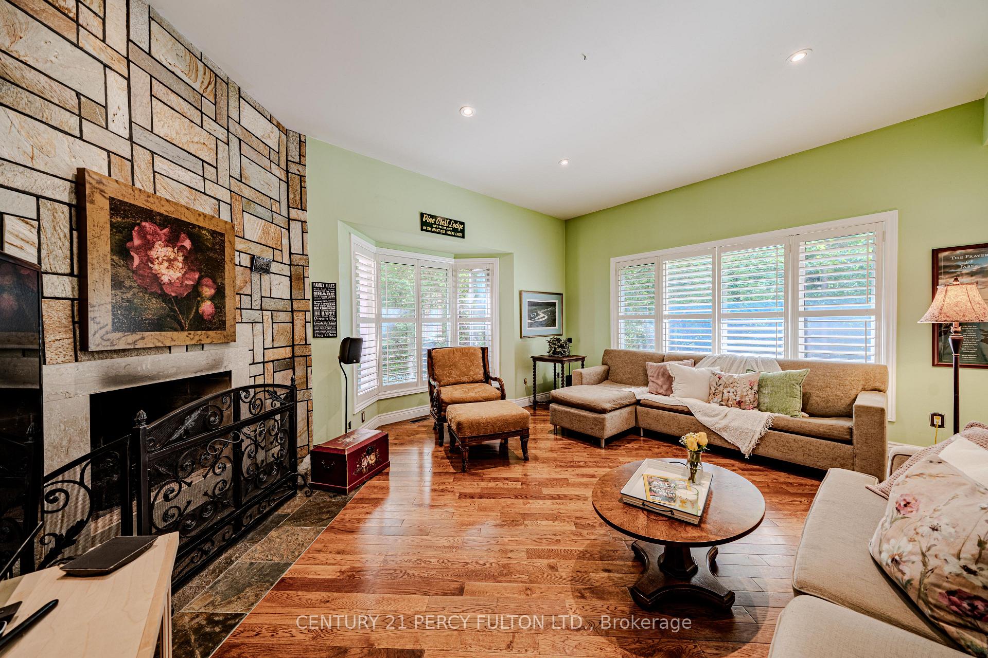 Photo 11 of 30 Willowgate Drive, Markham, Bullock — HOMEH