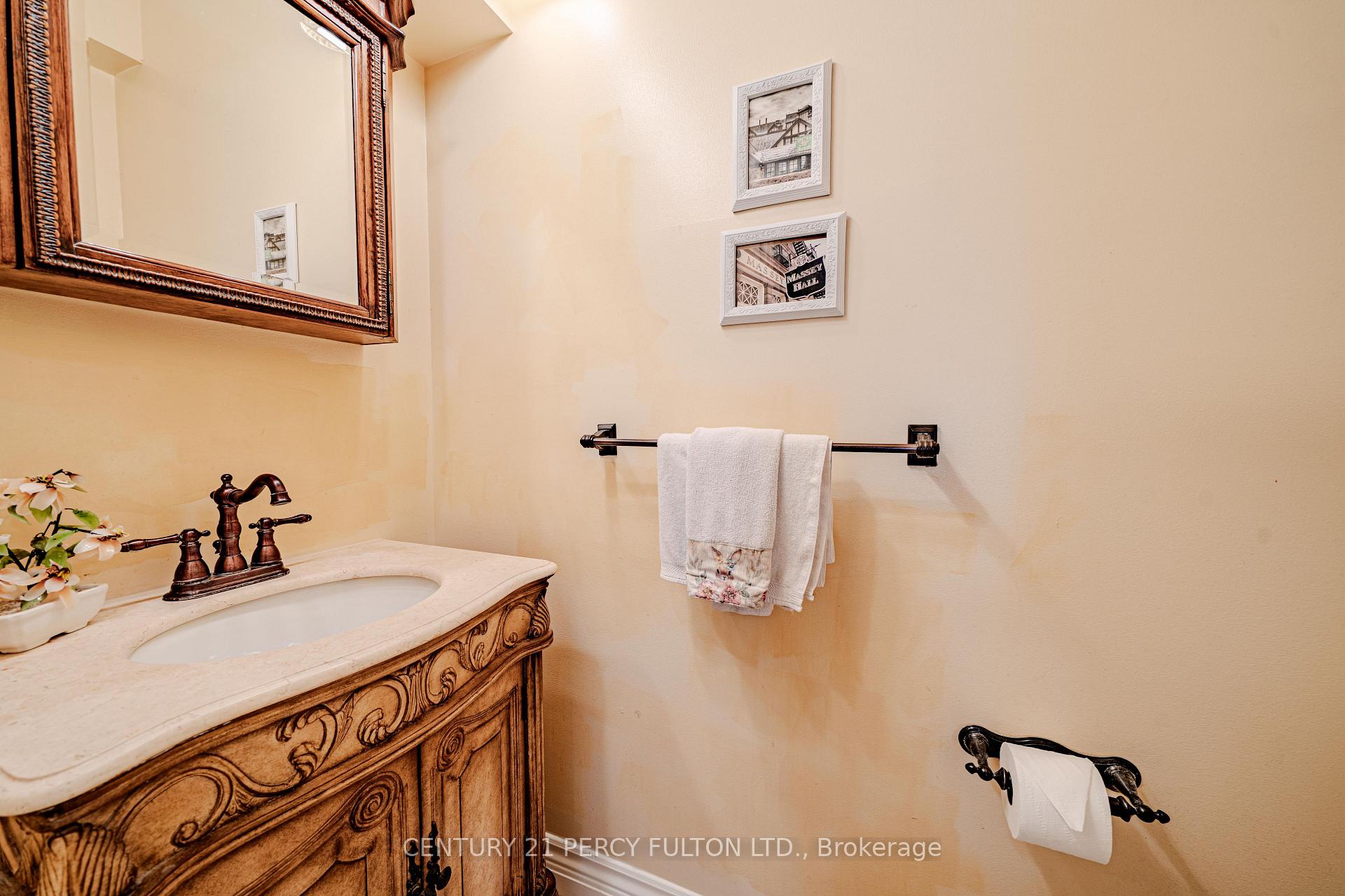Photo 16 of 30 Willowgate Drive, Markham, Bullock — HOMEH