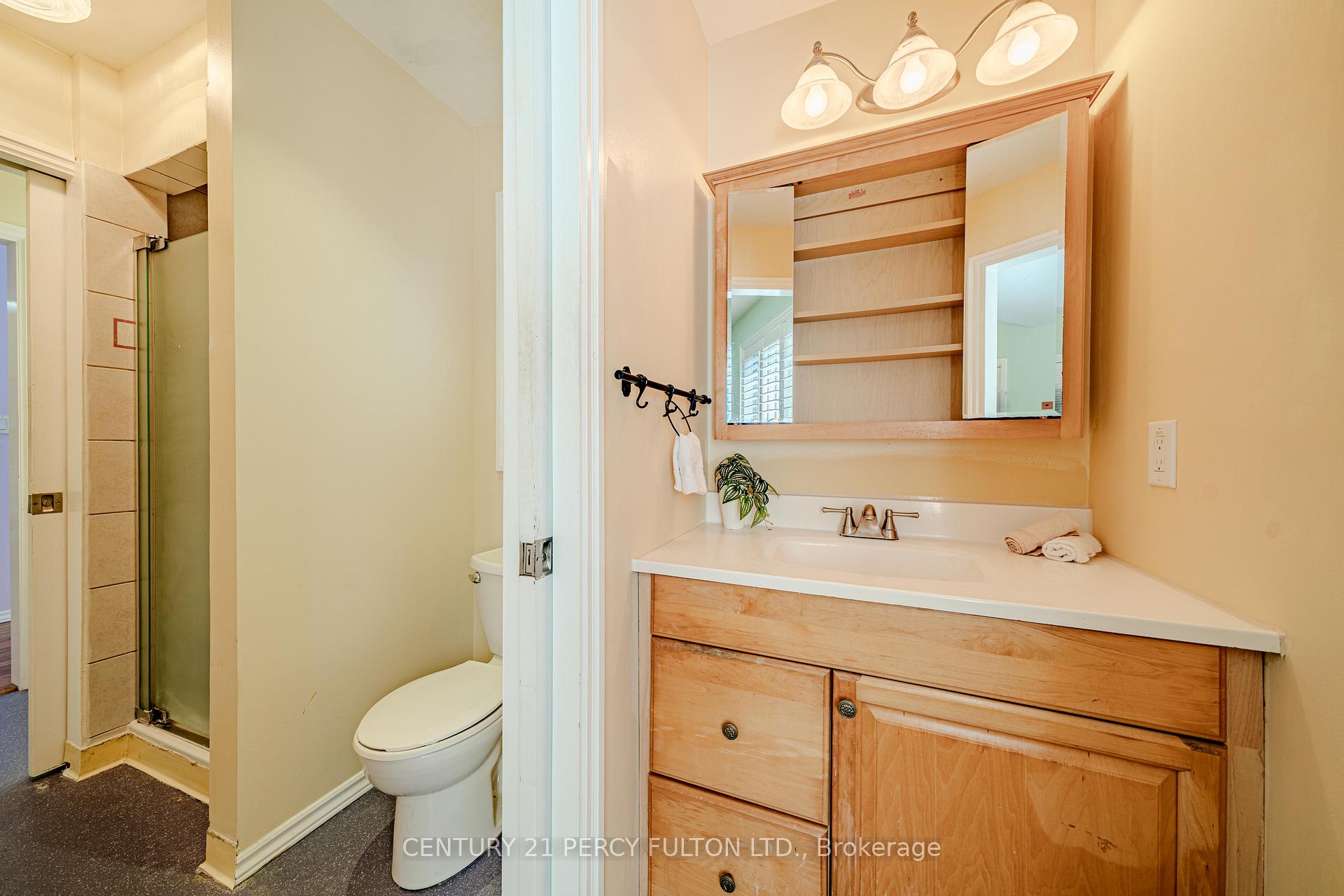 Photo 25 of 30 Willowgate Drive, Markham, Bullock — HOMEH
