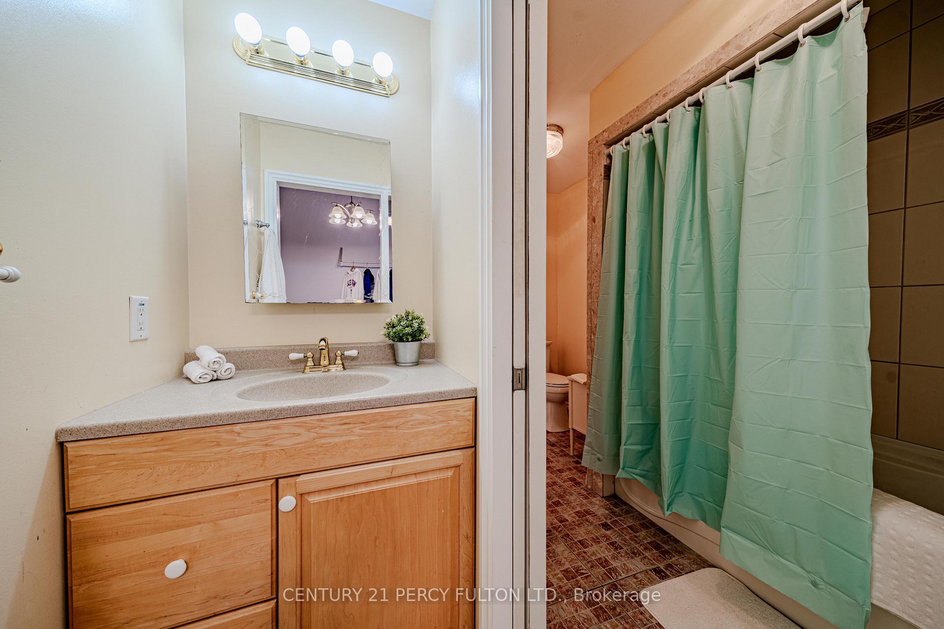 Photo 32 of 30 Willowgate Drive, Markham, Bullock — HOMEH