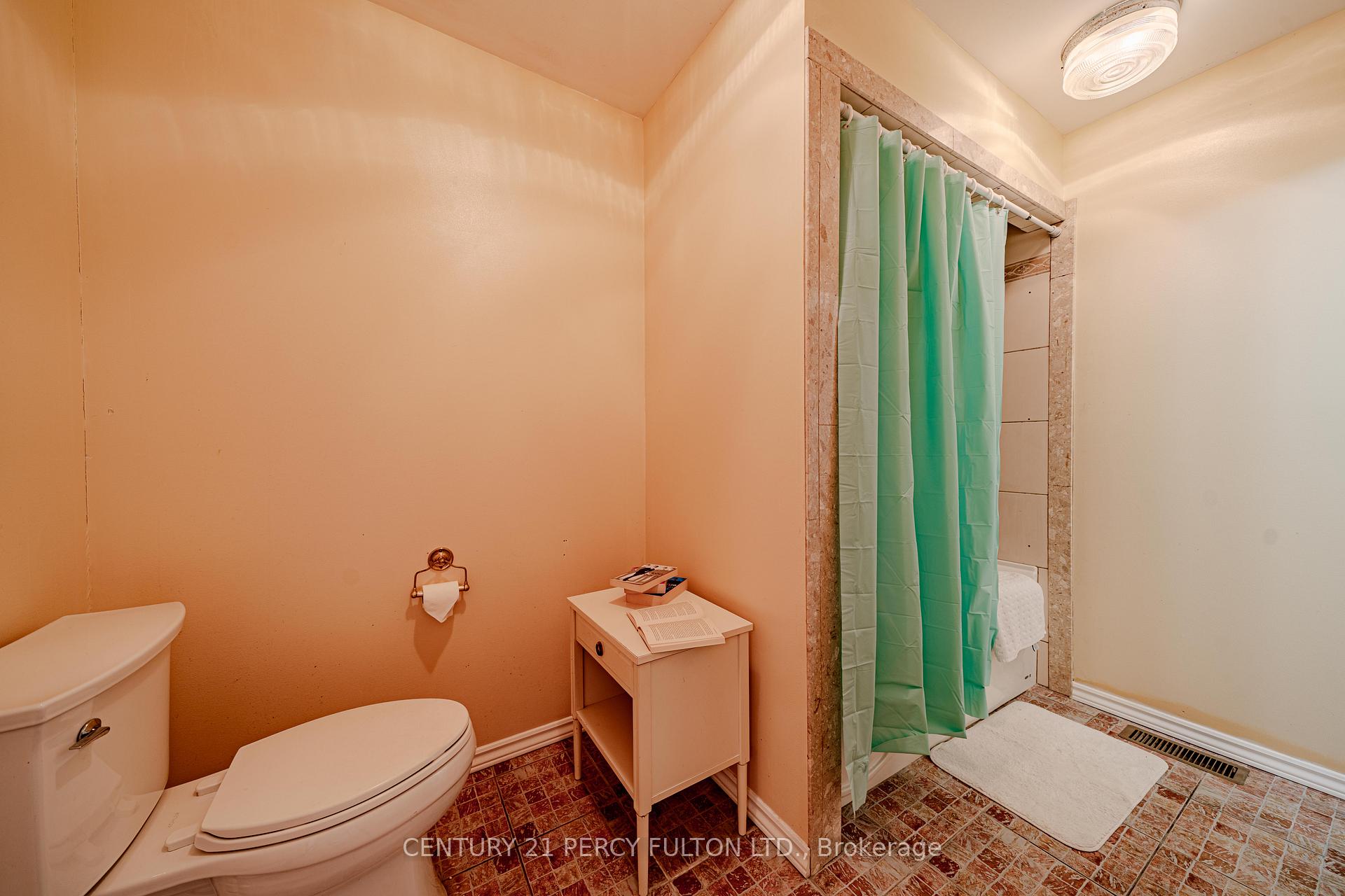 Photo 33 of 30 Willowgate Drive, Markham, Bullock — HOMEH